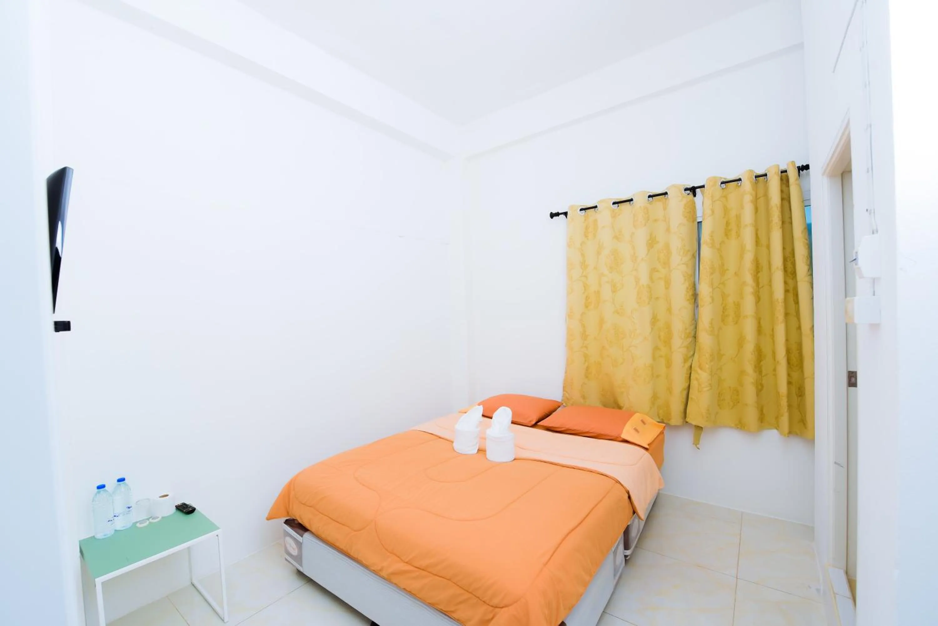 Bedroom, Bed in Nadpob Mansion