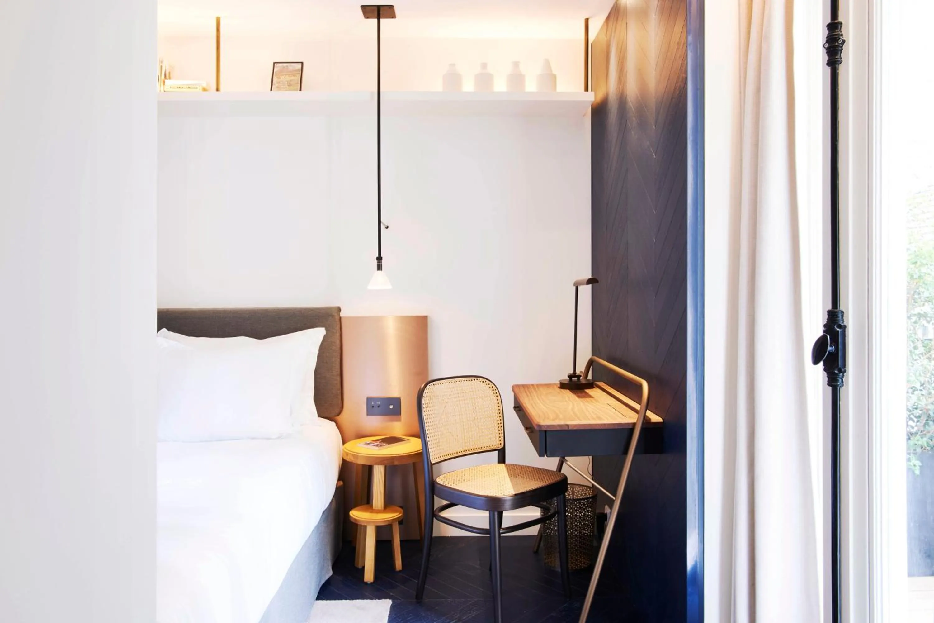 Bed in Perpetual Elysée Montaigne