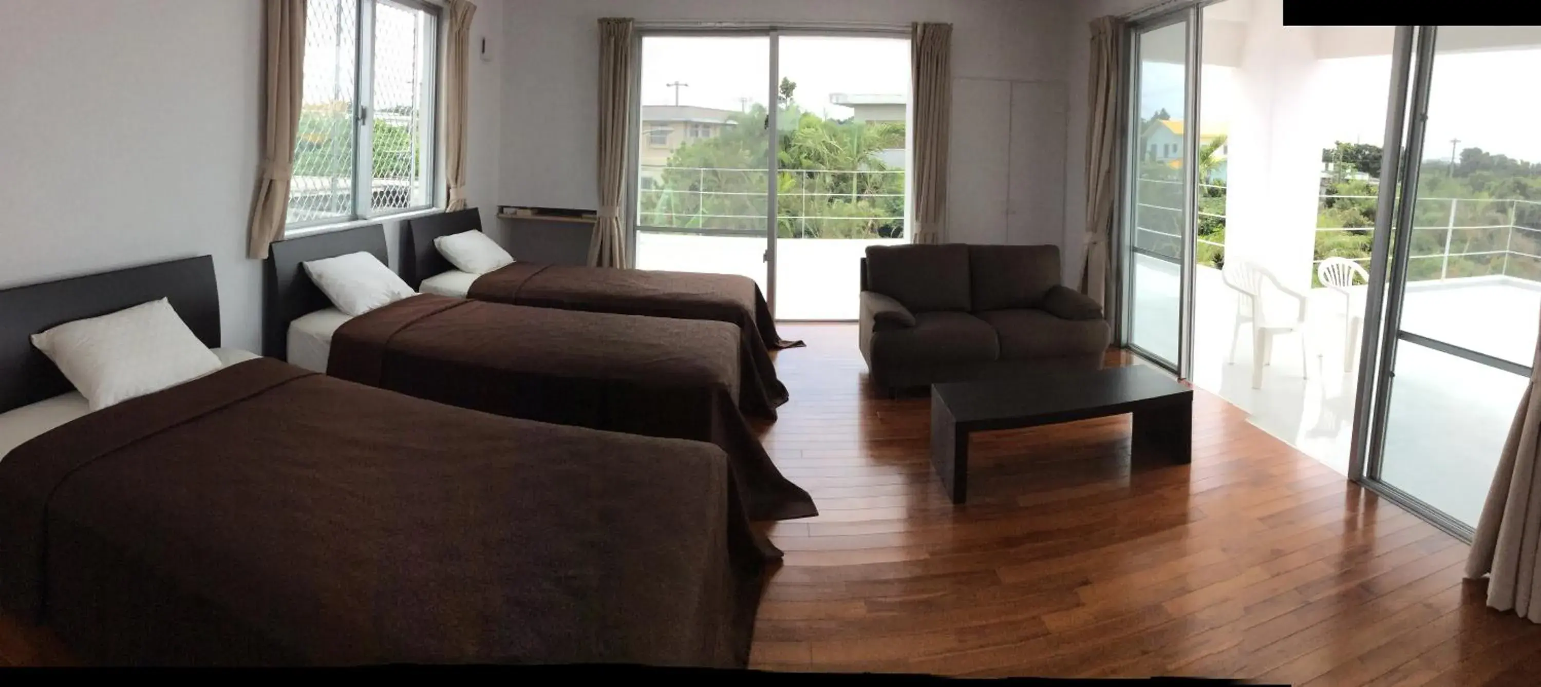 Triple Room with Shared Bathroom in Seaside House Nirai Triple Room with Shared Bathroom in Seaside House Nirai
