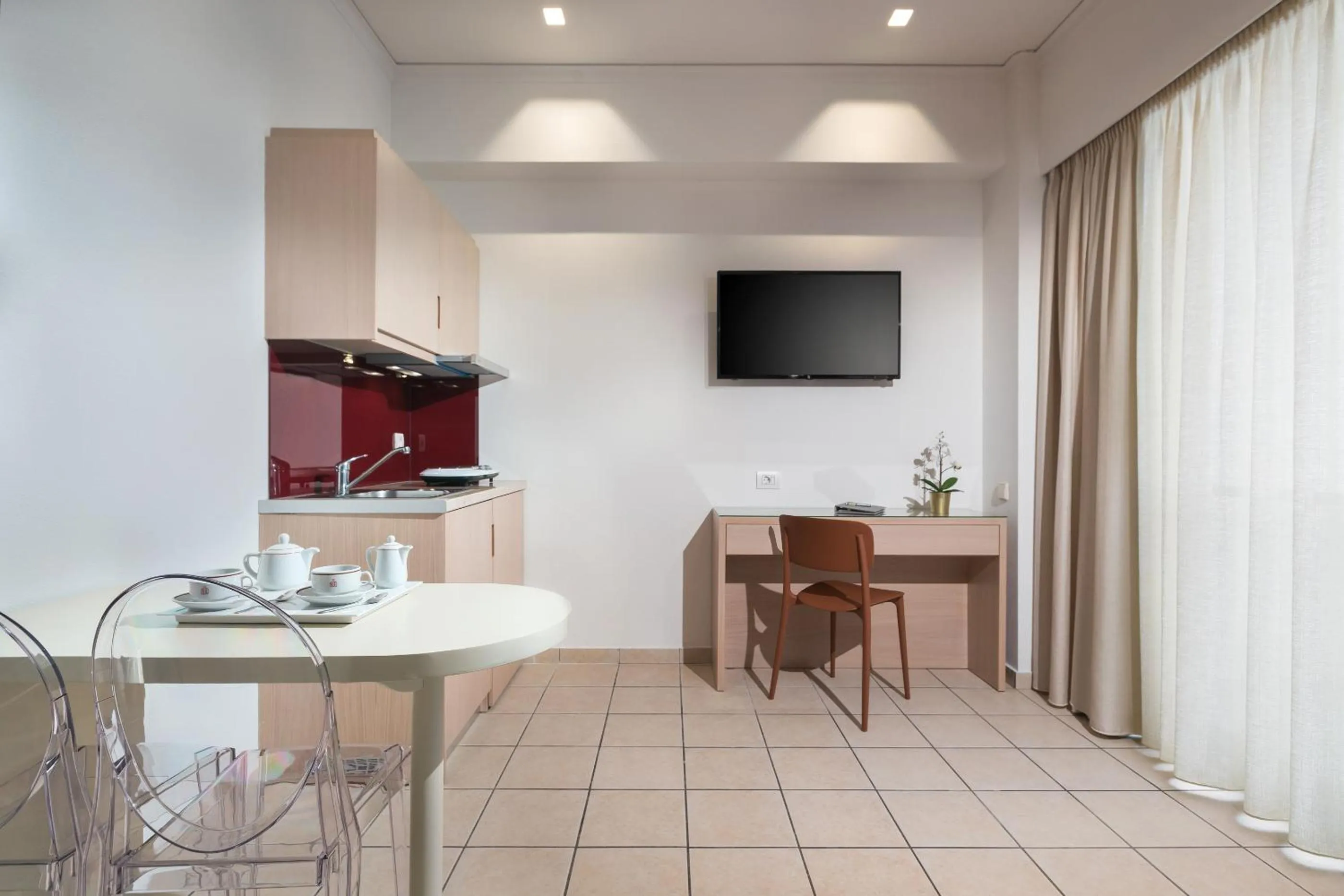 Alexandra Hotel&Apartments