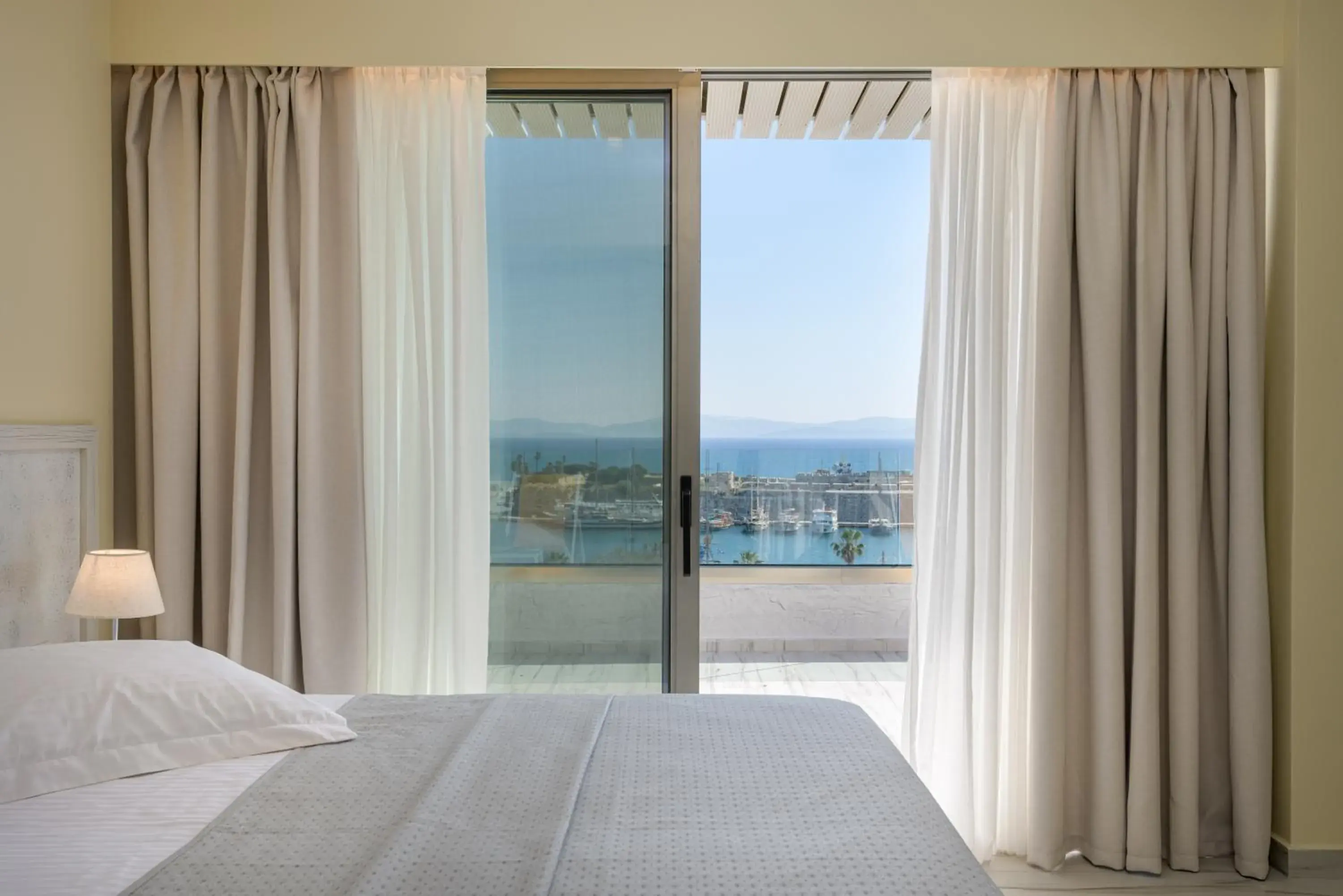 Bedroom, Bed in Alexandra Hotel&Apartments Bedroom, Bed in Alexandra Hotel&Apartments