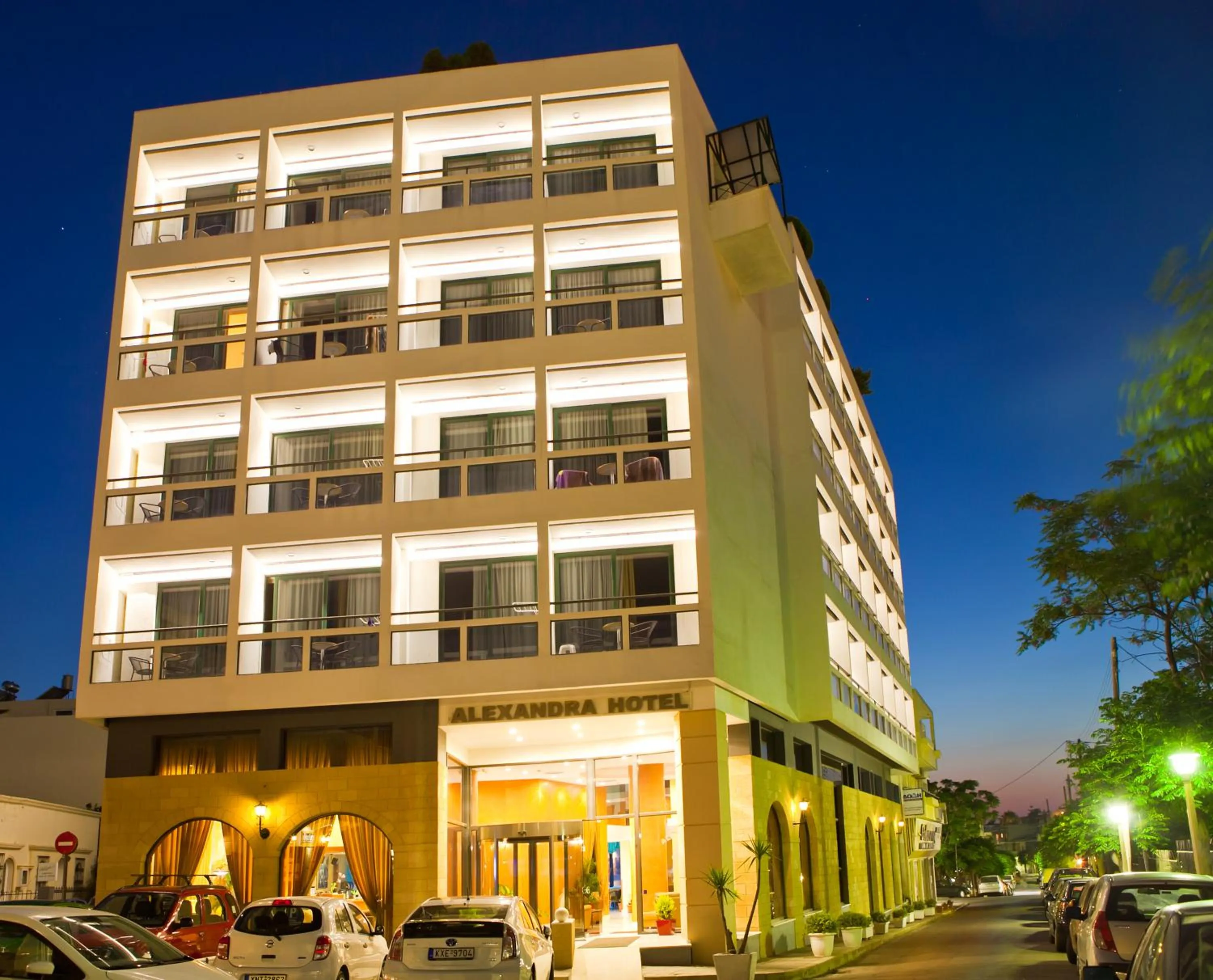 Area and facilities in Alexandra Hotel&Apartments