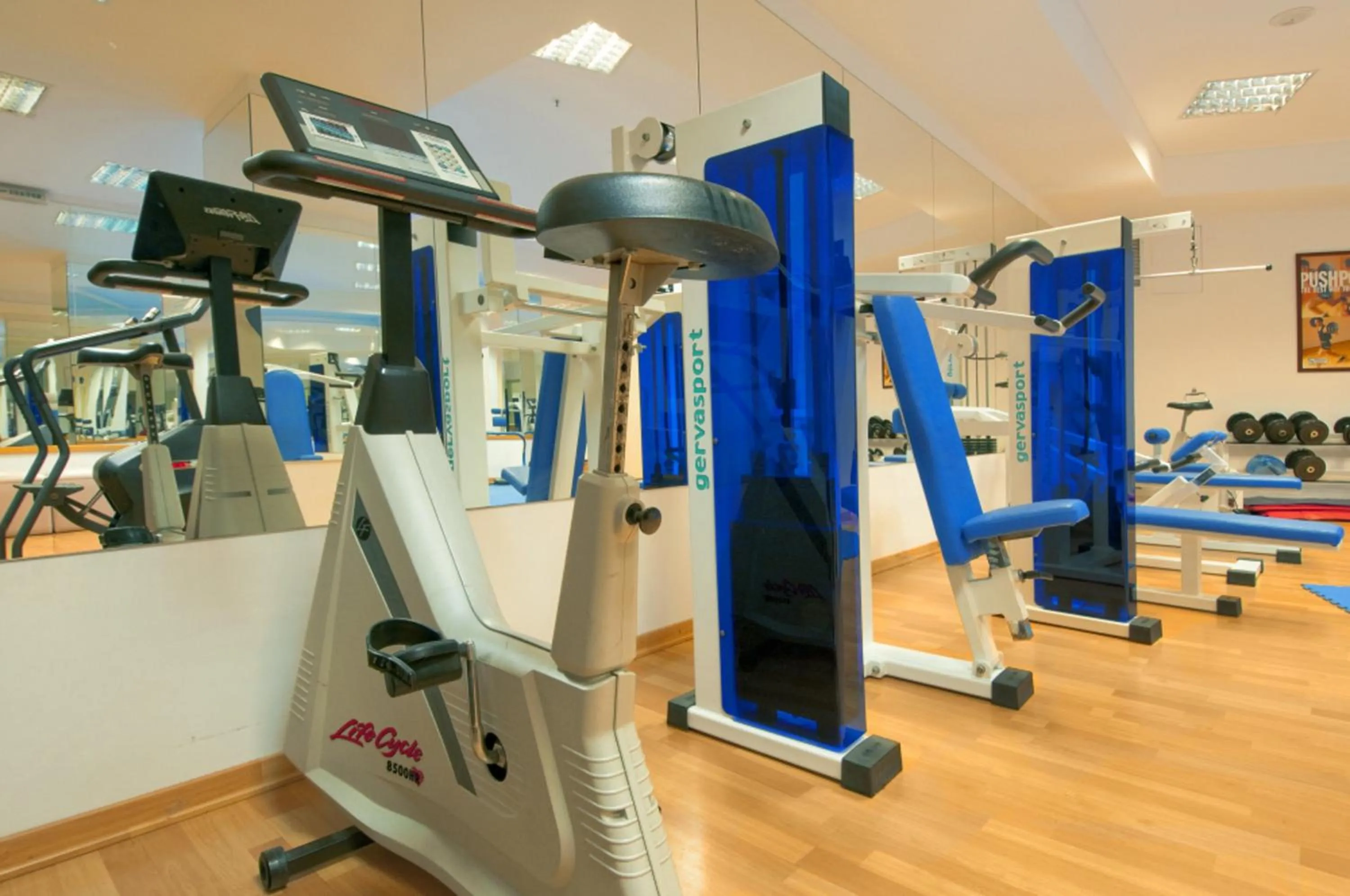 Fitness centre/facilities in Alexandra Hotel&Apartments