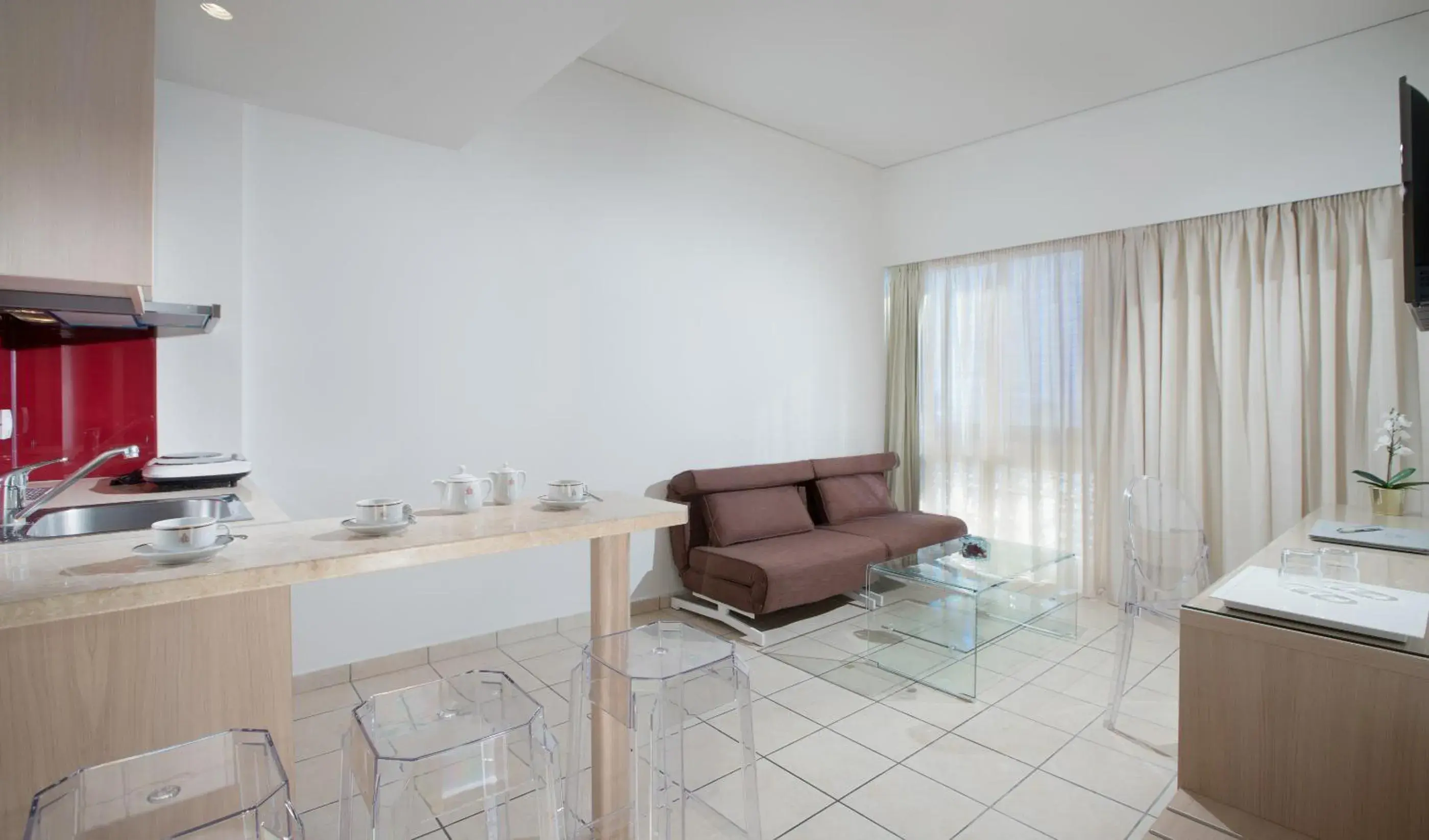 Family Apartment (2 Adults + 2 Children) in Alexandra Hotel&Apartments Family Apartment (2 Adults + 2 Children) in Alexandra Hotel&Apartments