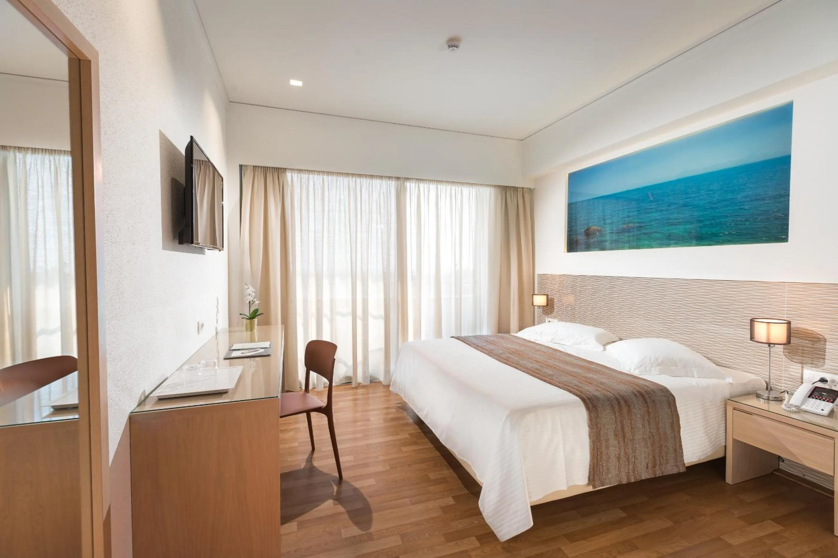 Bed in Alexandra Hotel&Apartments