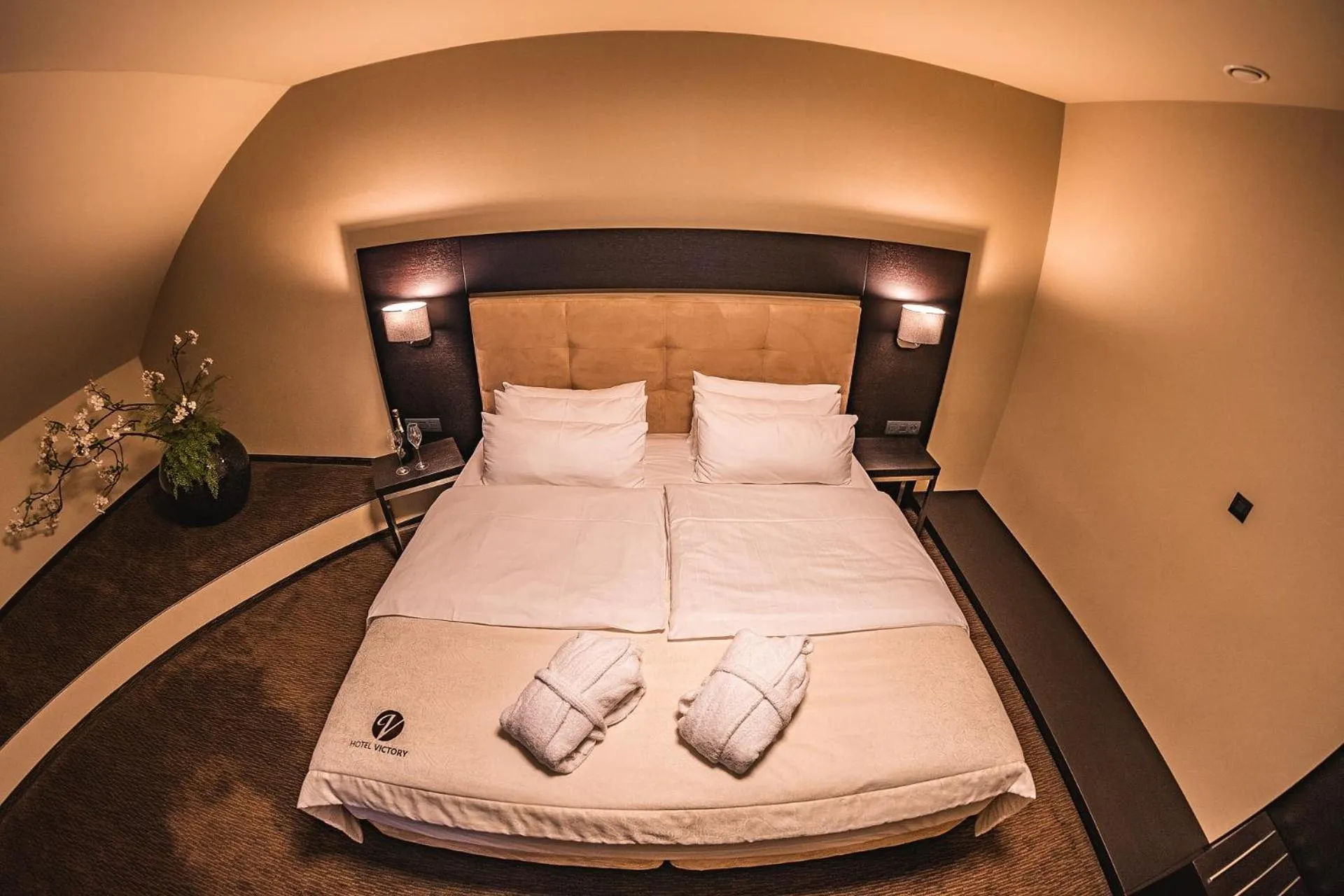 Bedroom, Bed in Hotel Victory