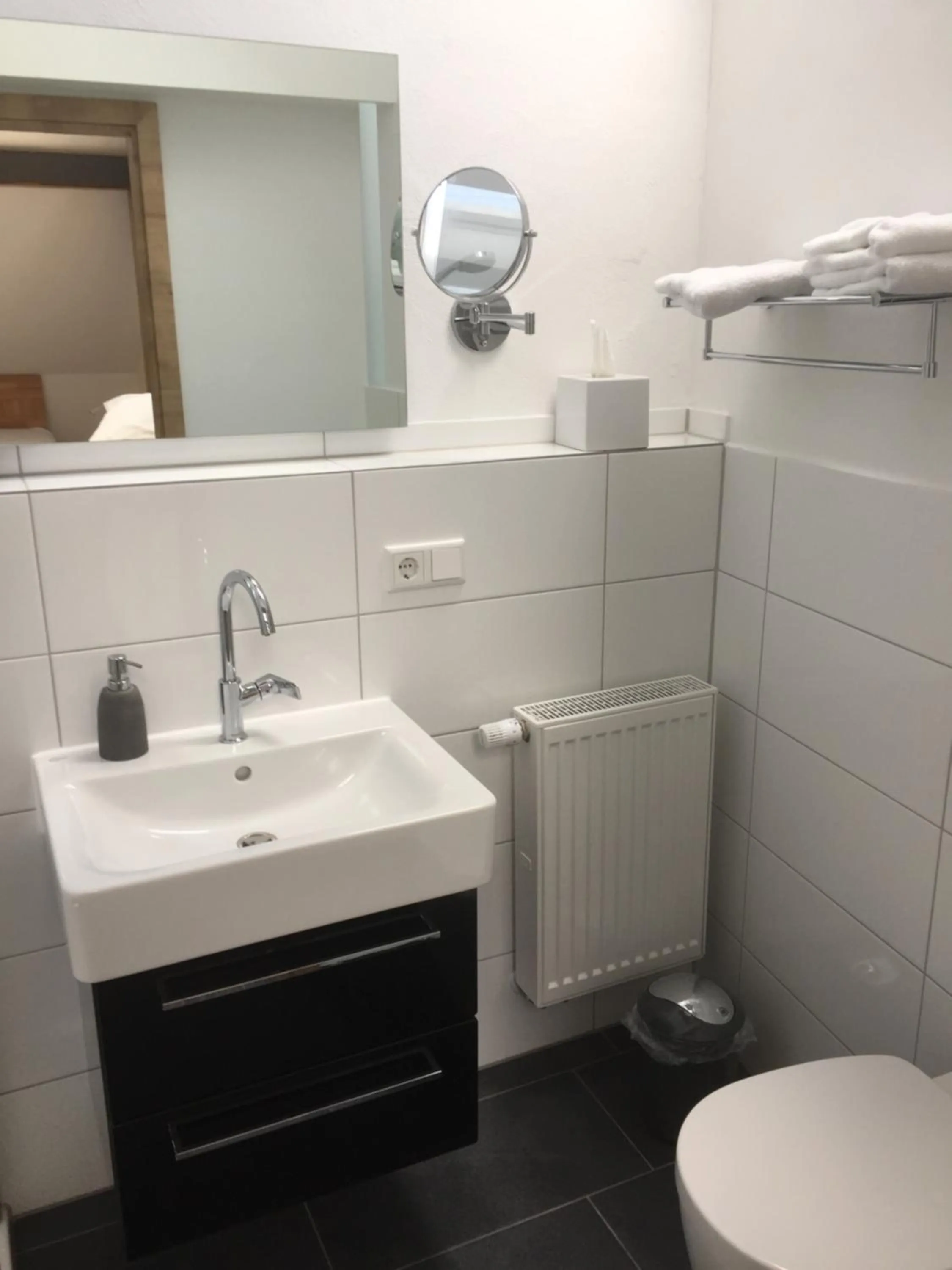 Photo of the whole room in Alter Winzerhof Weisenheim am Berg e.K.