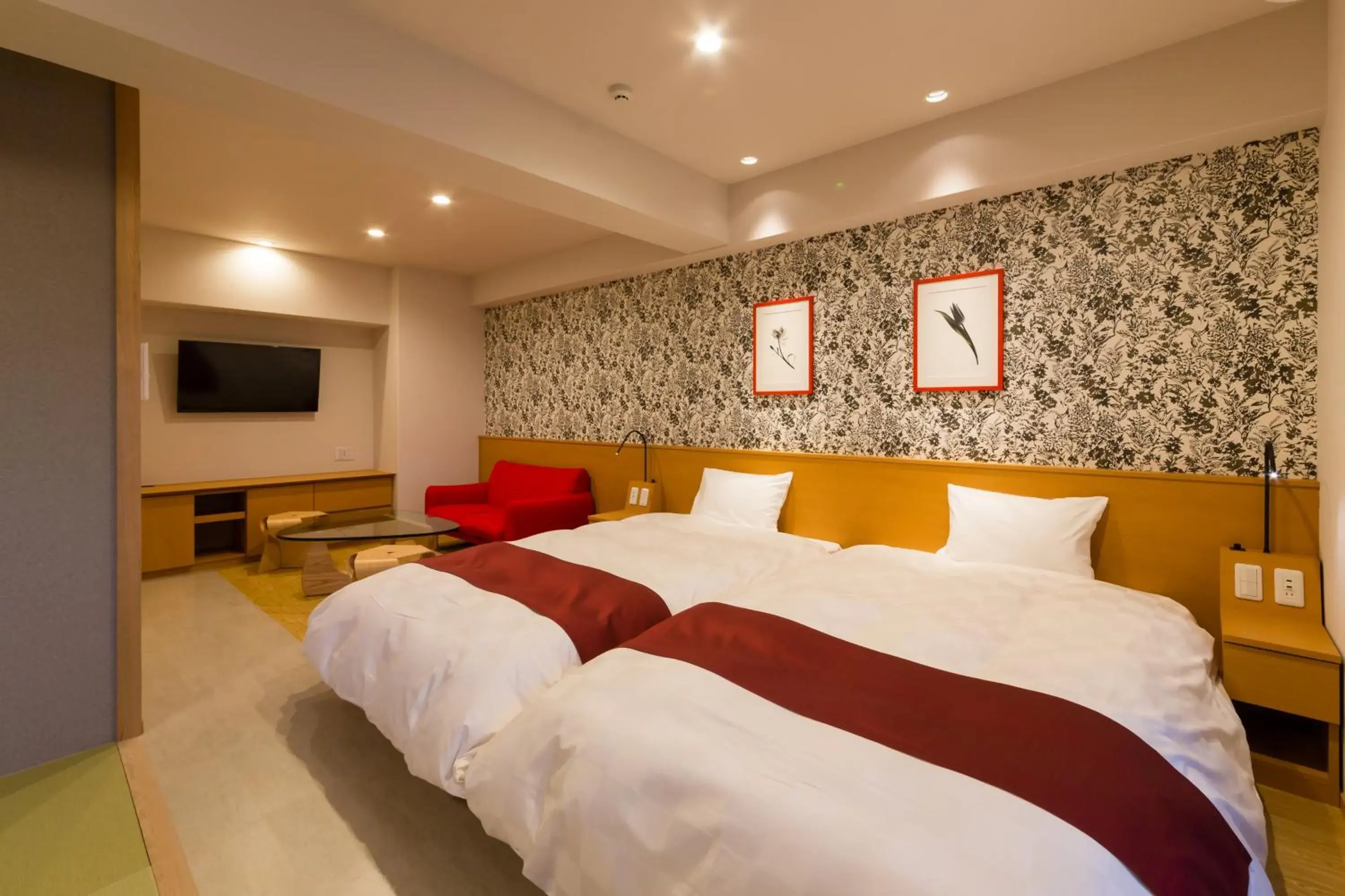 Photo of the whole room, Bed in SARASA HOTEL Namba Photo of the whole room, Bed in SARASA HOTEL Namba