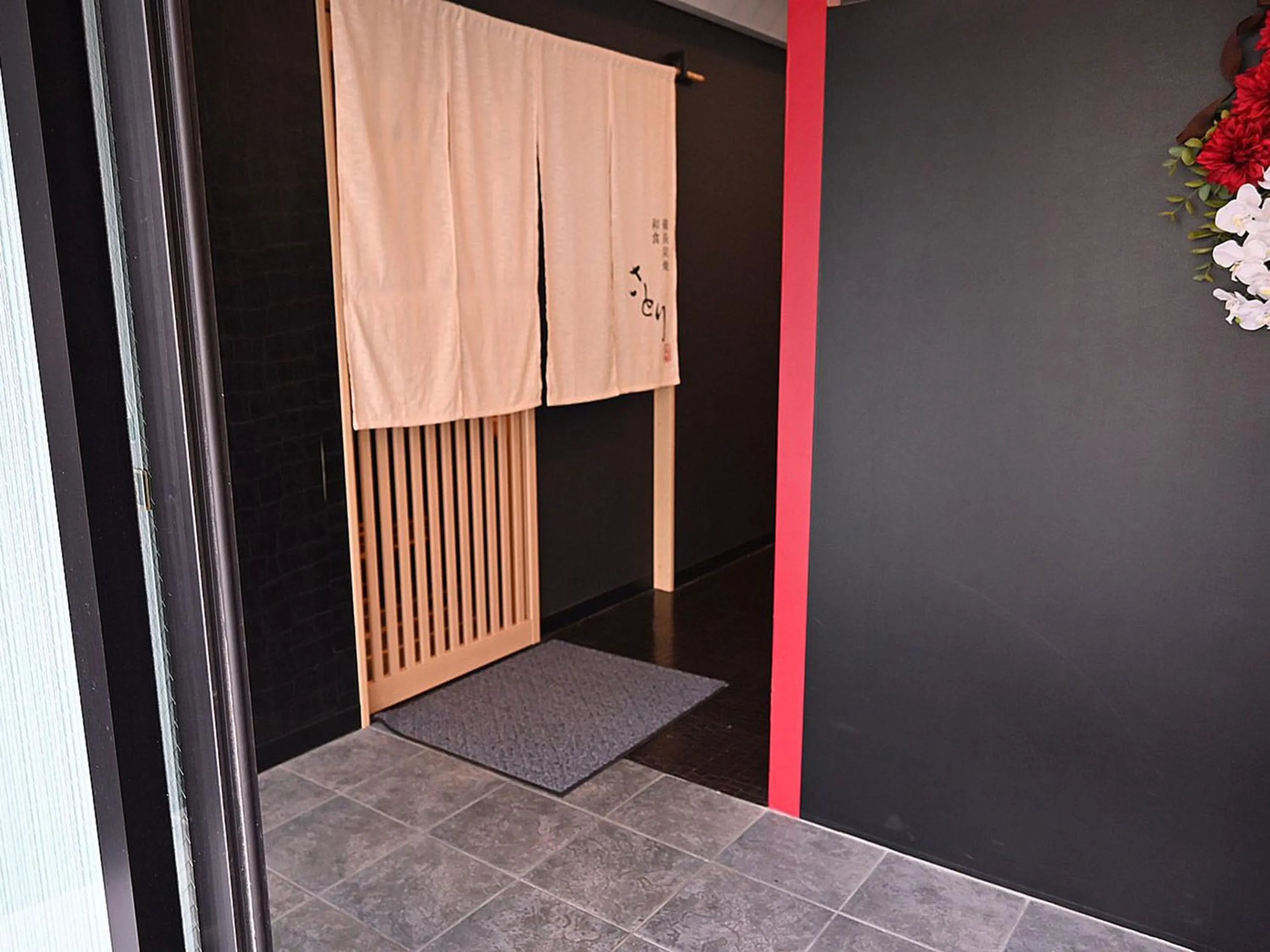 Restaurant/places to eat in Art Inn Namba