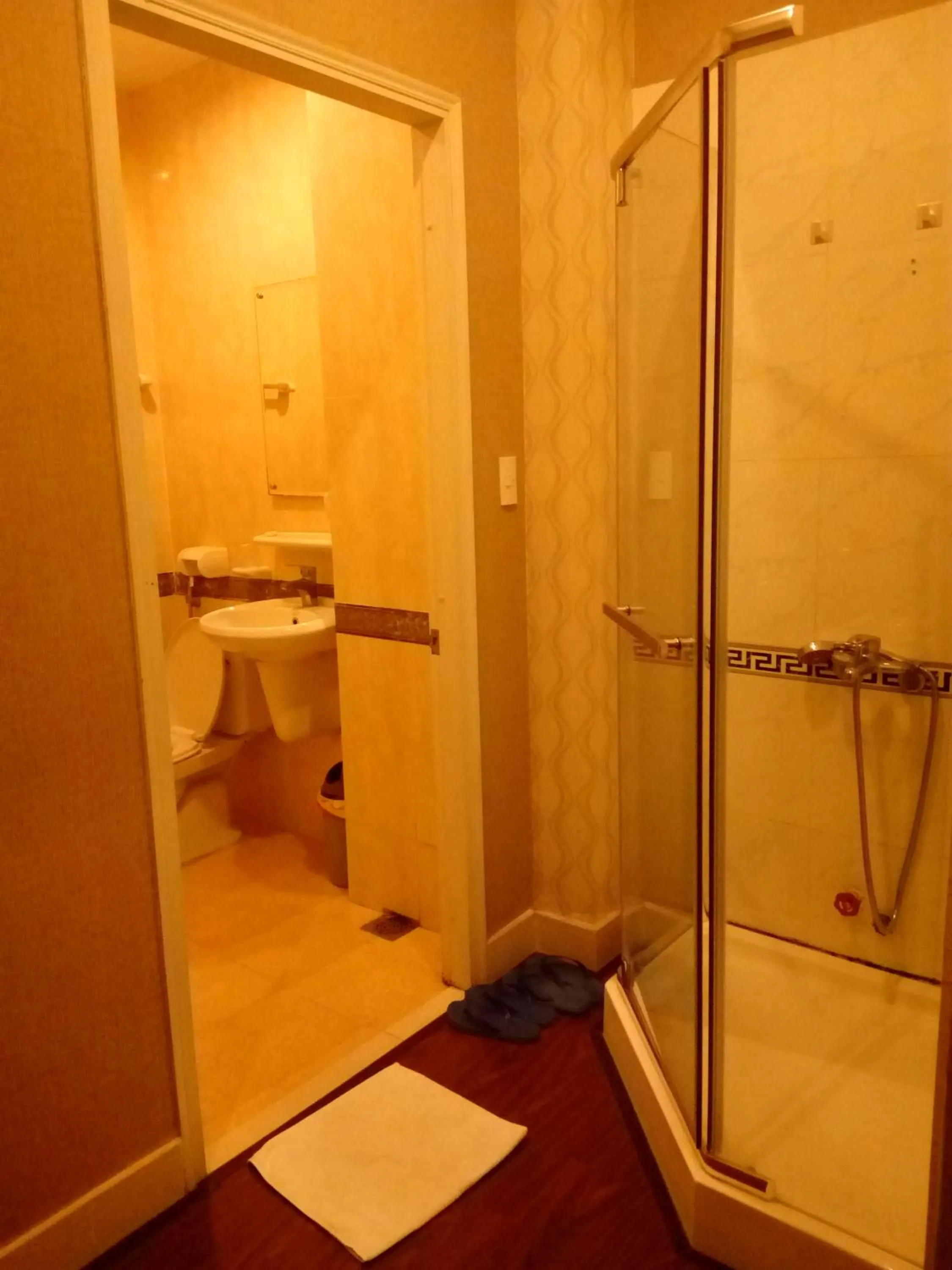 Photo of the whole room in Bideco Hotel