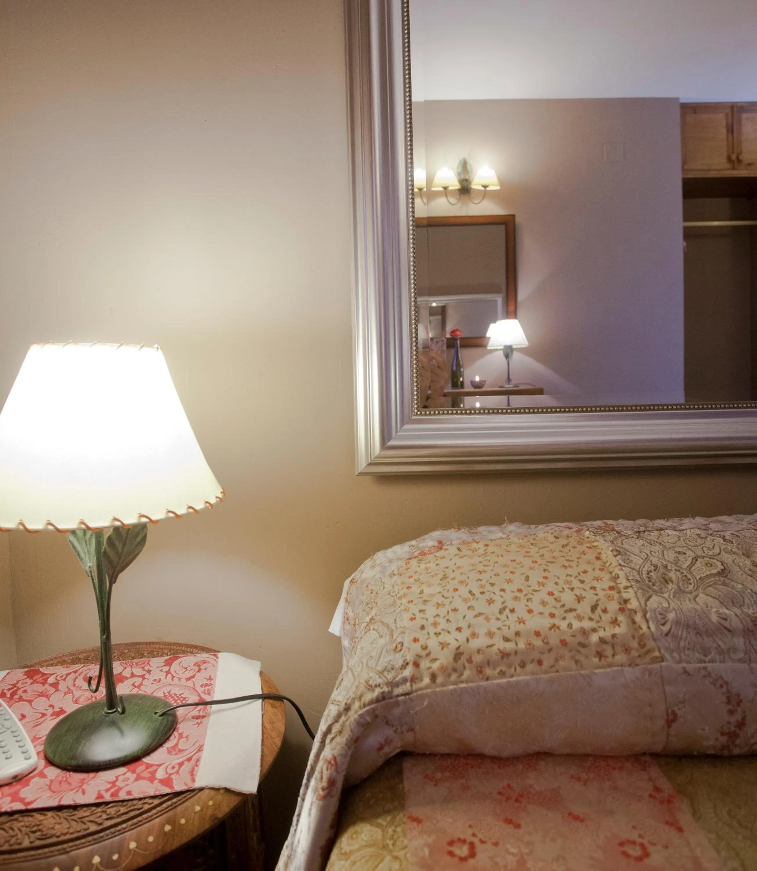Decorative detail, Bed in Hotel Rural El Yantar de Gredos