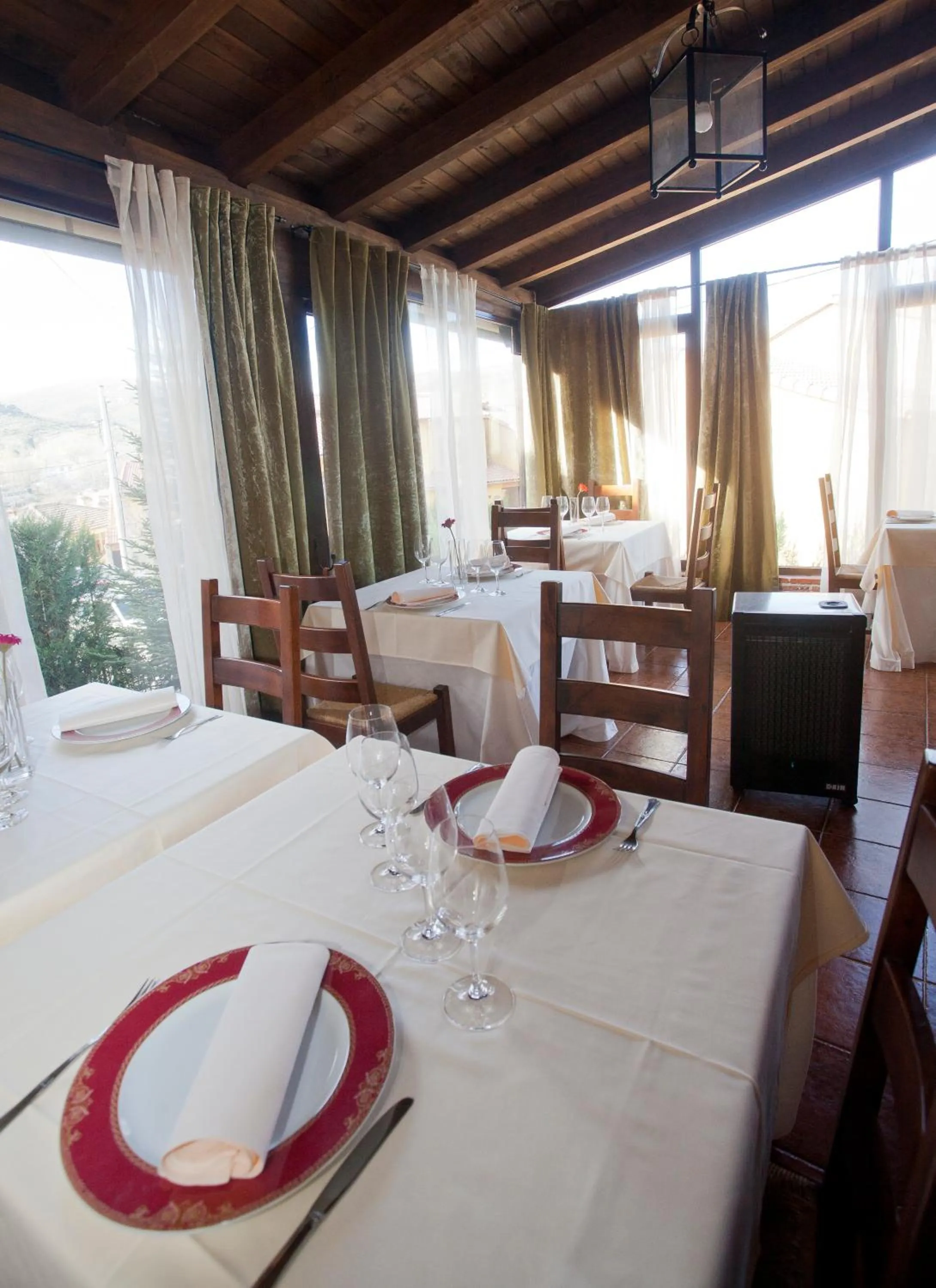 Restaurant/places to eat in Hotel Rural El Yantar de Gredos