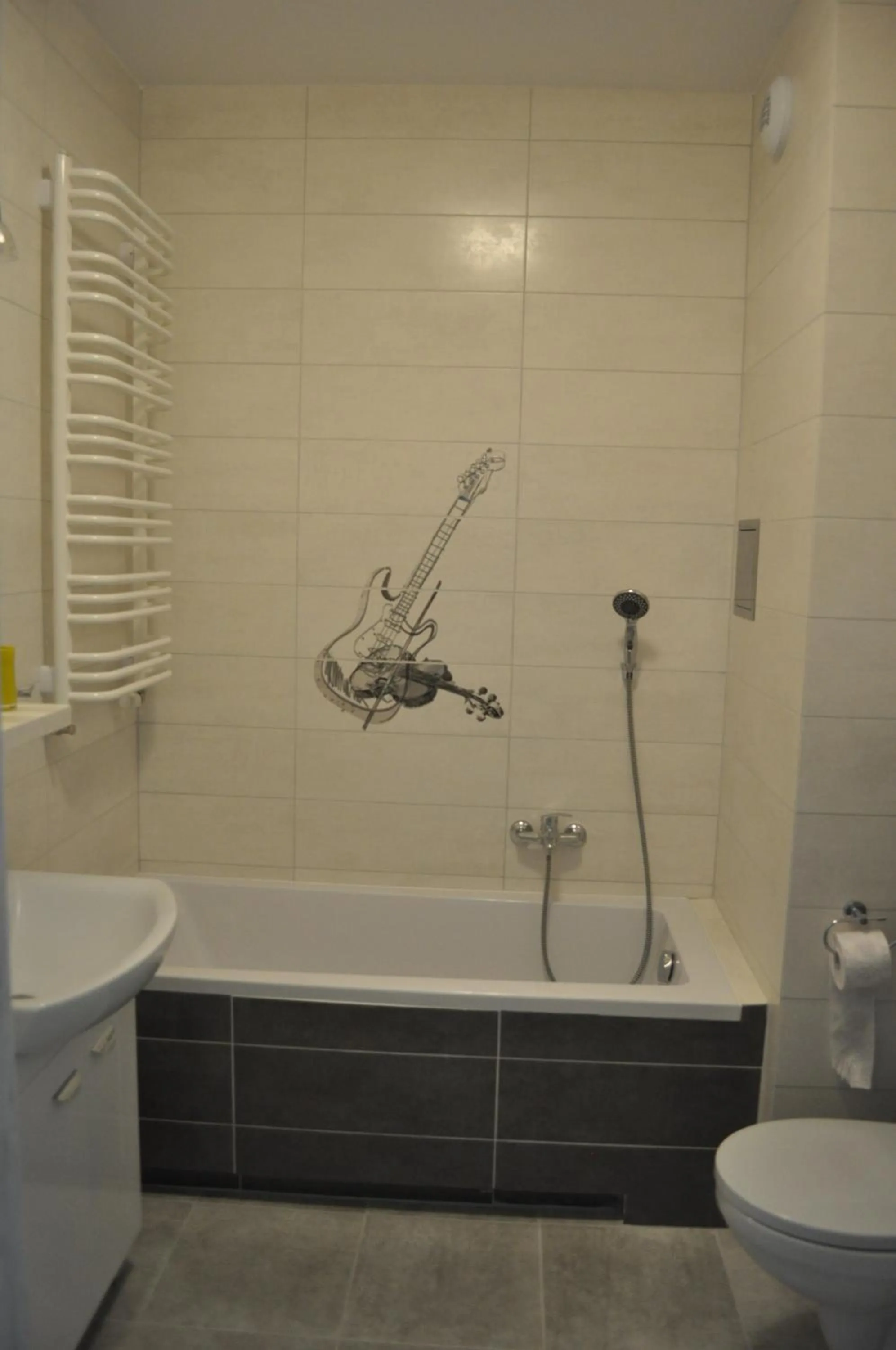 Bathroom in Pop Art Apartments