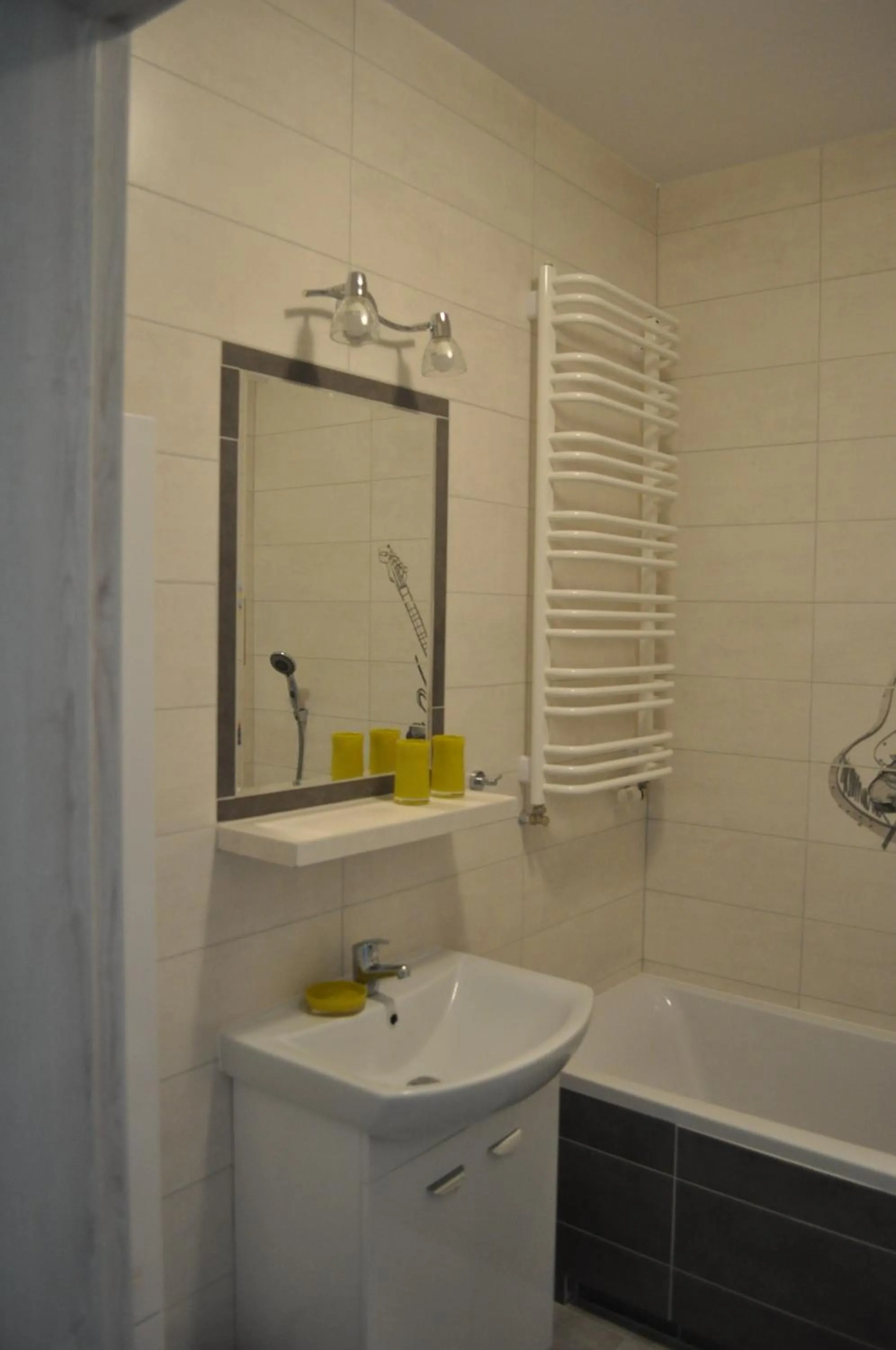 Bathroom in Pop Art Apartments