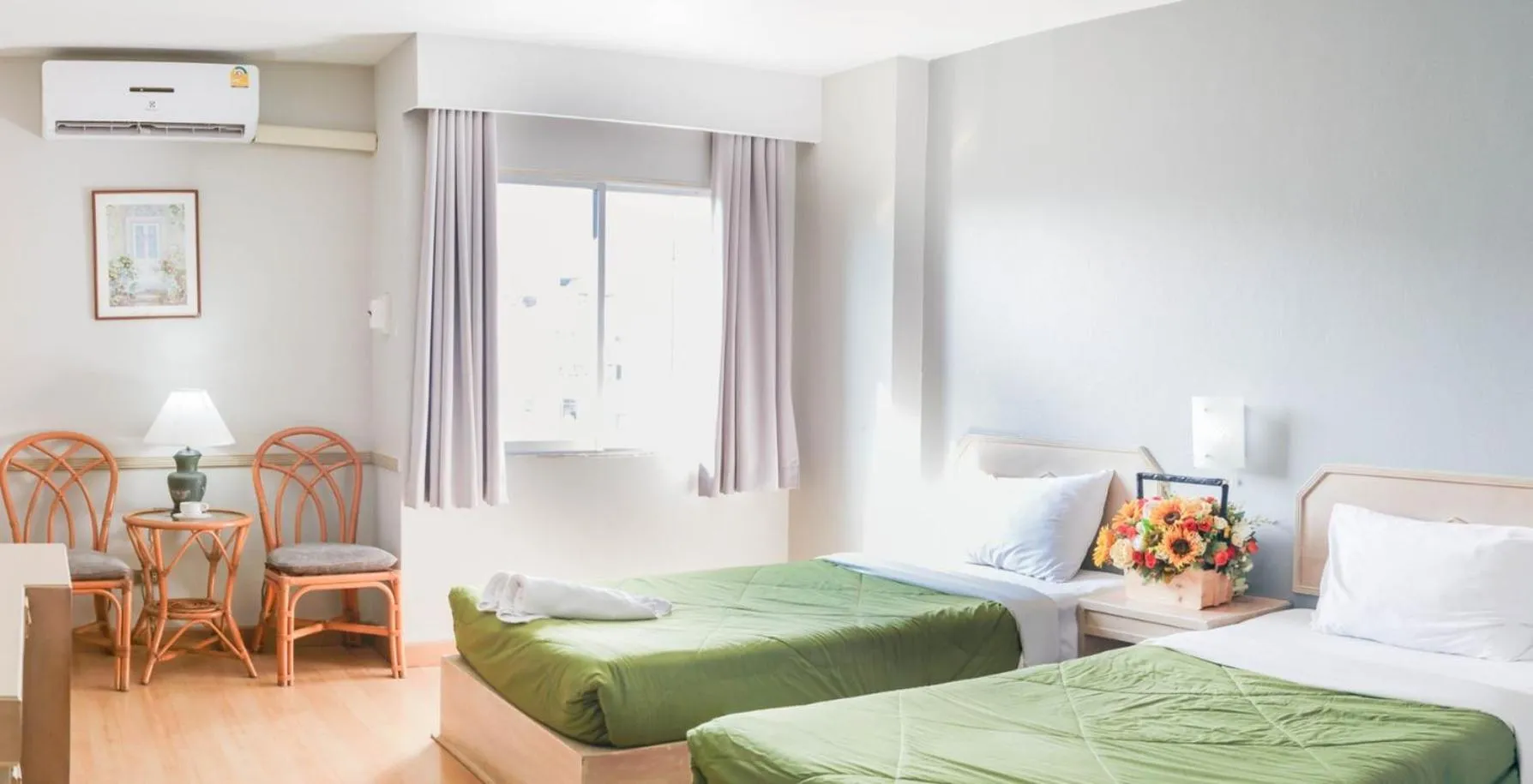 Photo of the whole room in Green Palace Hotel