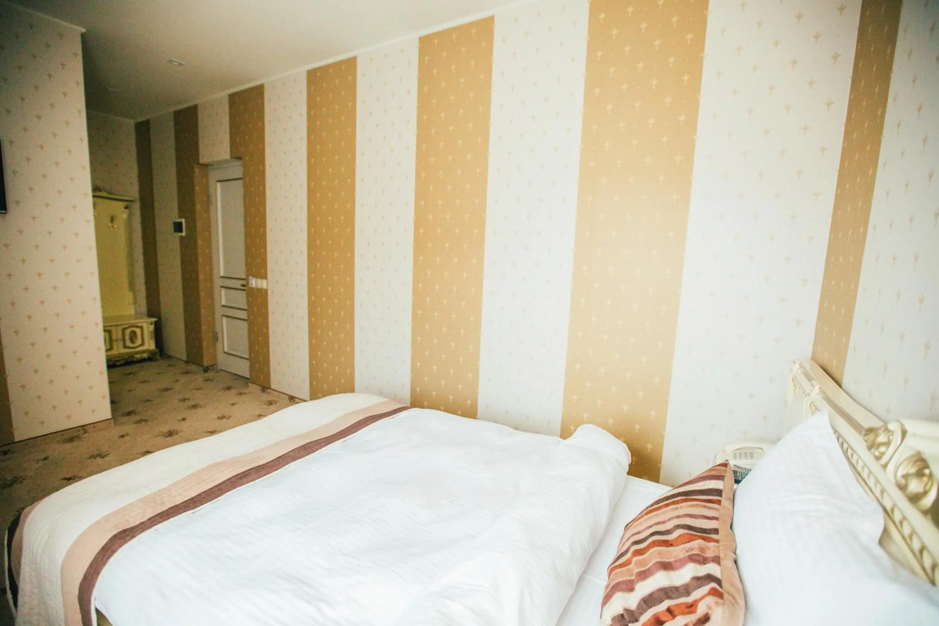 Single Room - single occupancy in Prince