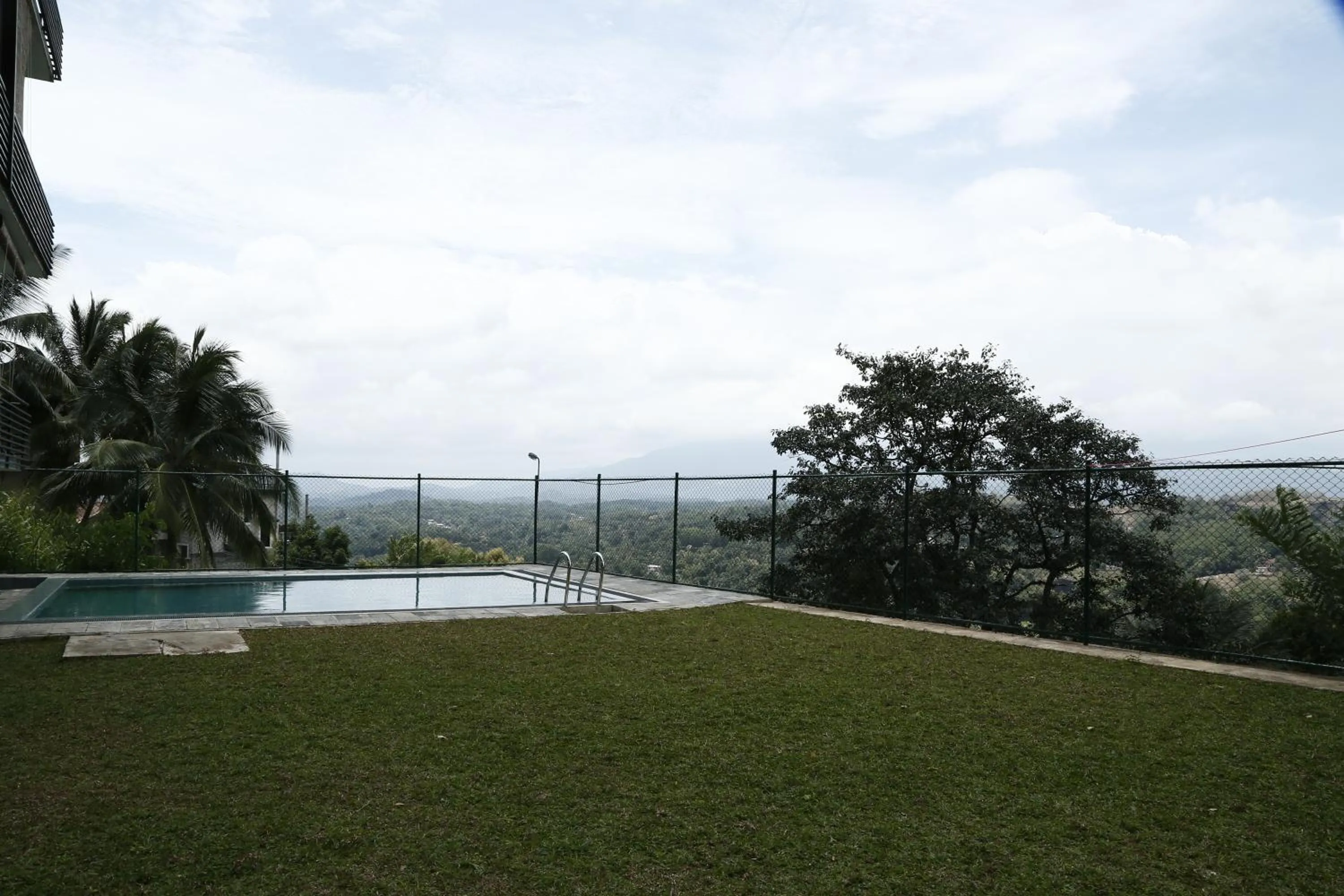 Swimming pool in Cirute' Talwatte, Kandy