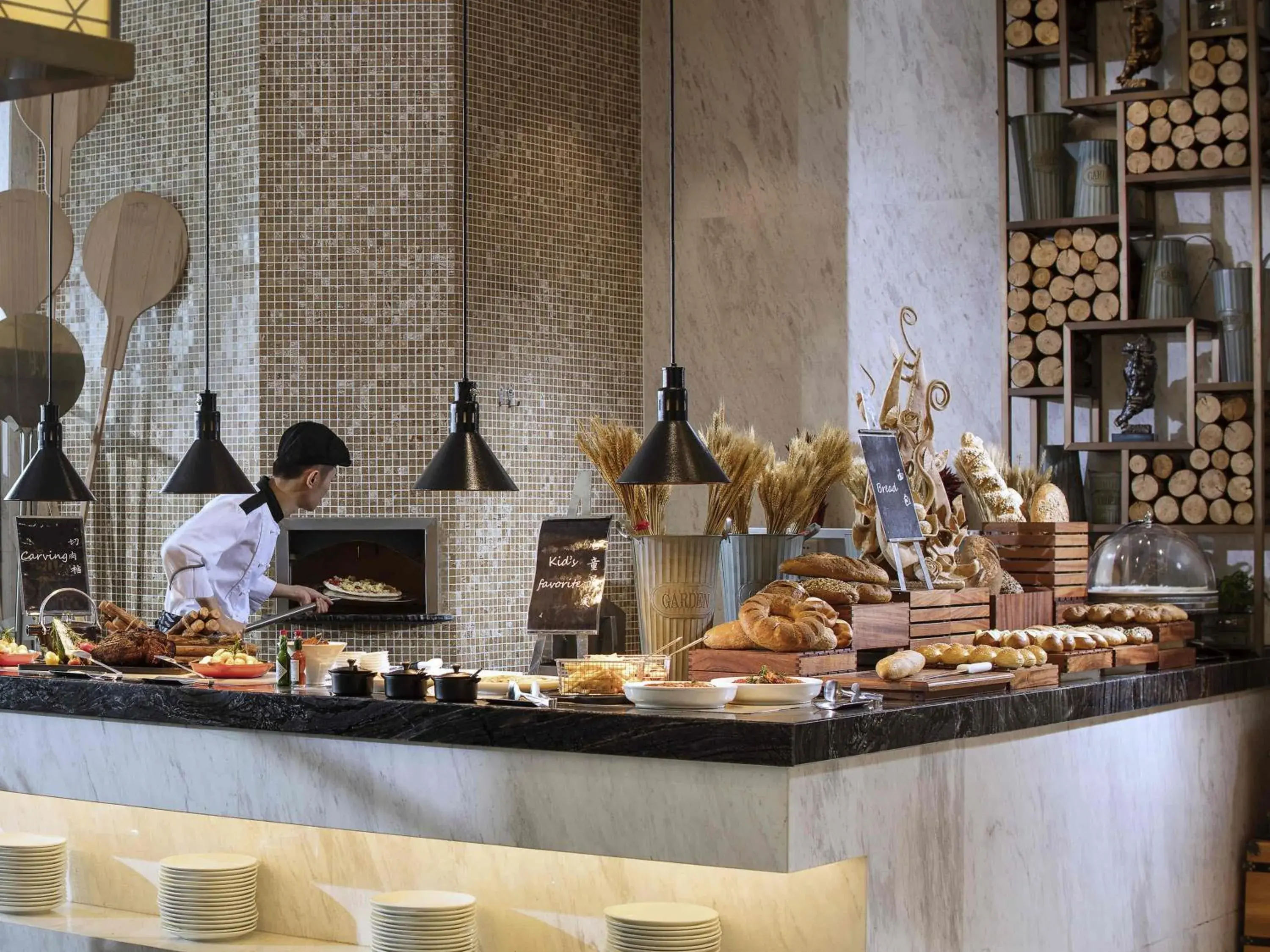 Restaurant/places to eat in Sofitel Guiyang Hunter Restaurant/places to eat in Sofitel Guiyang Hunter