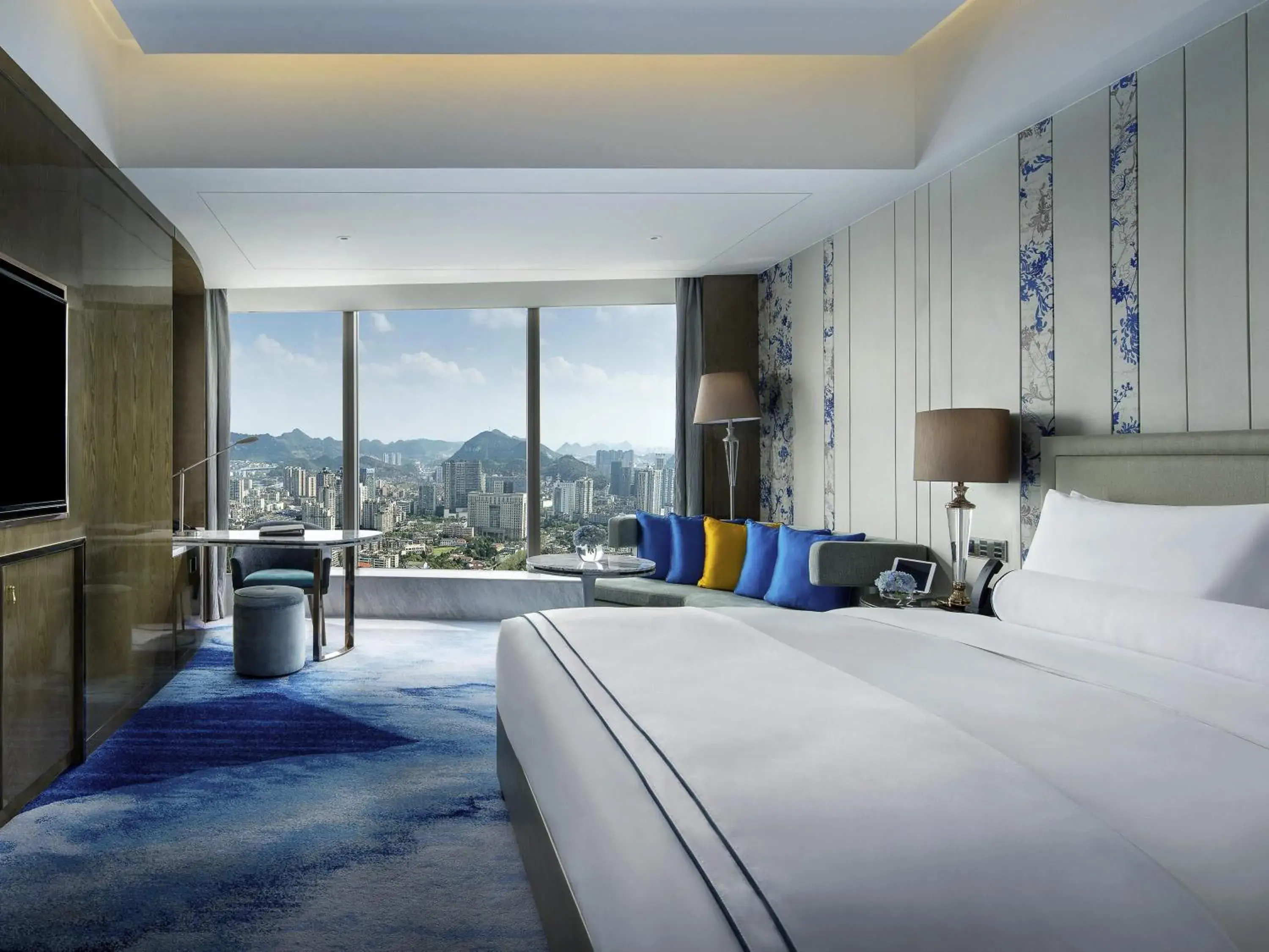 Luxury Room Club Sofitel in Sofitel Guiyang Hunter Luxury Room Club Sofitel in Sofitel Guiyang Hunter
