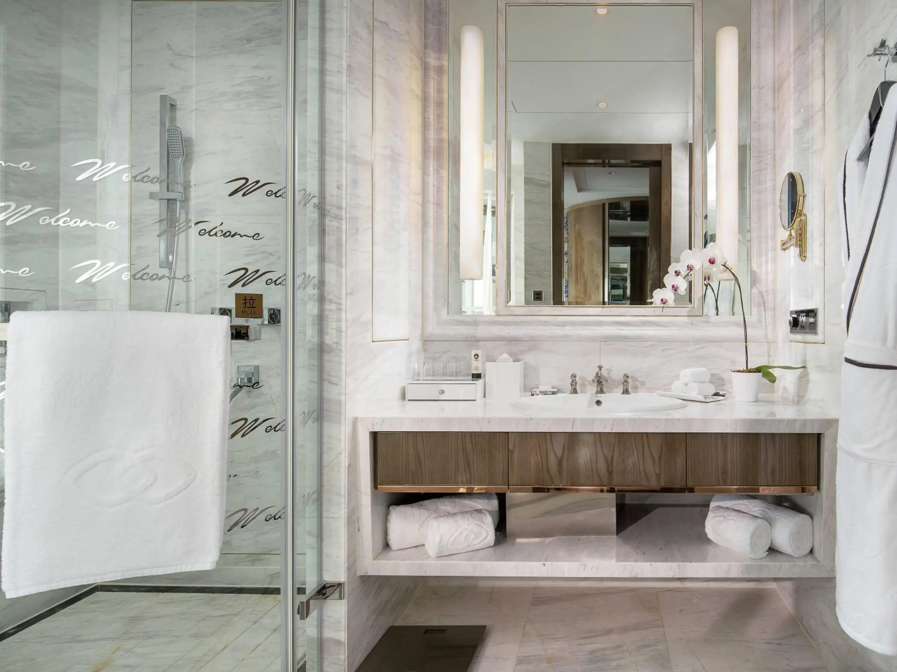 Bedroom in Sofitel Guiyang Hunter Bedroom in Sofitel Guiyang Hunter