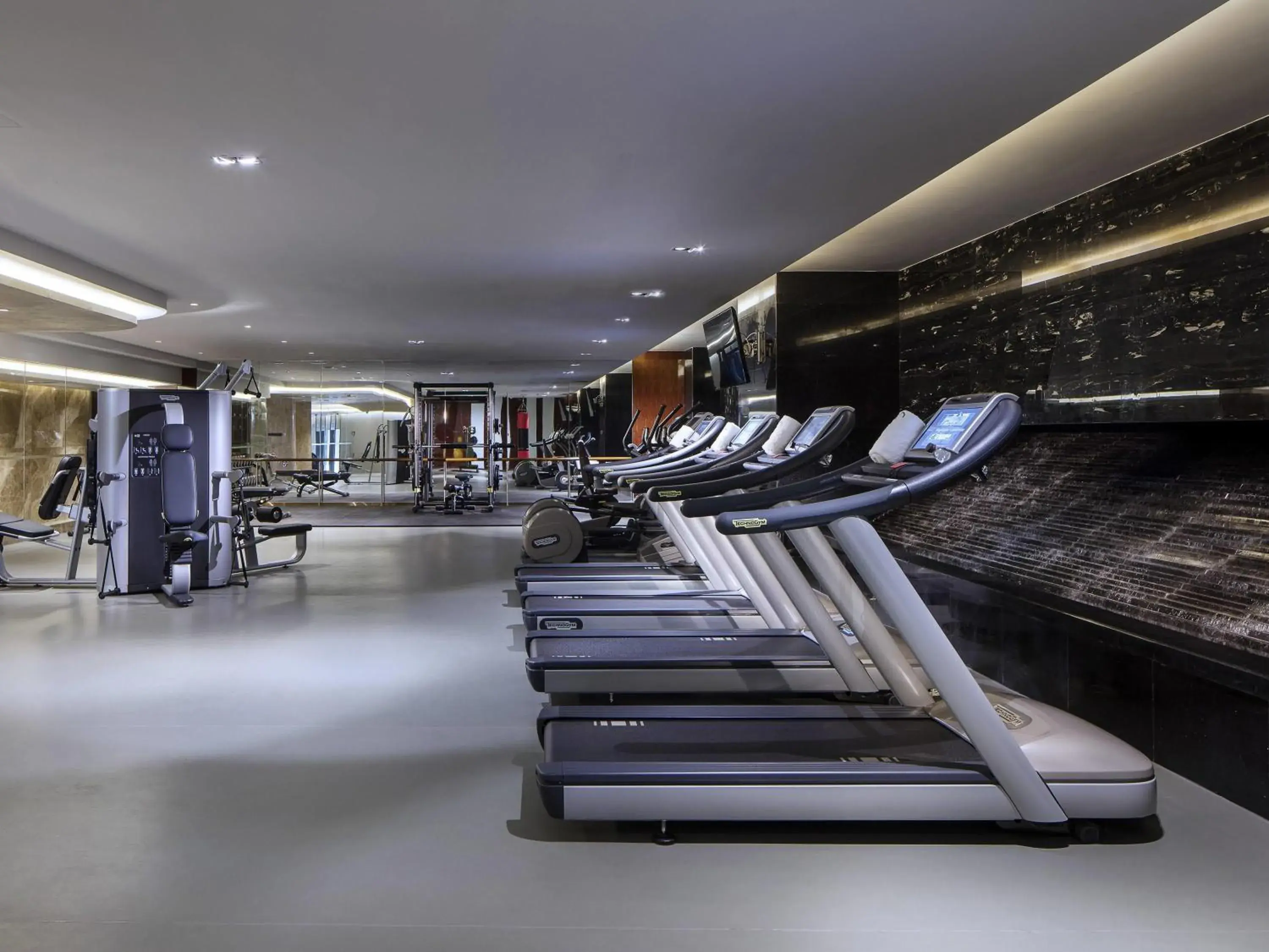 Fitness centre/facilities in Sofitel Guiyang Hunter Fitness centre/facilities in Sofitel Guiyang Hunter