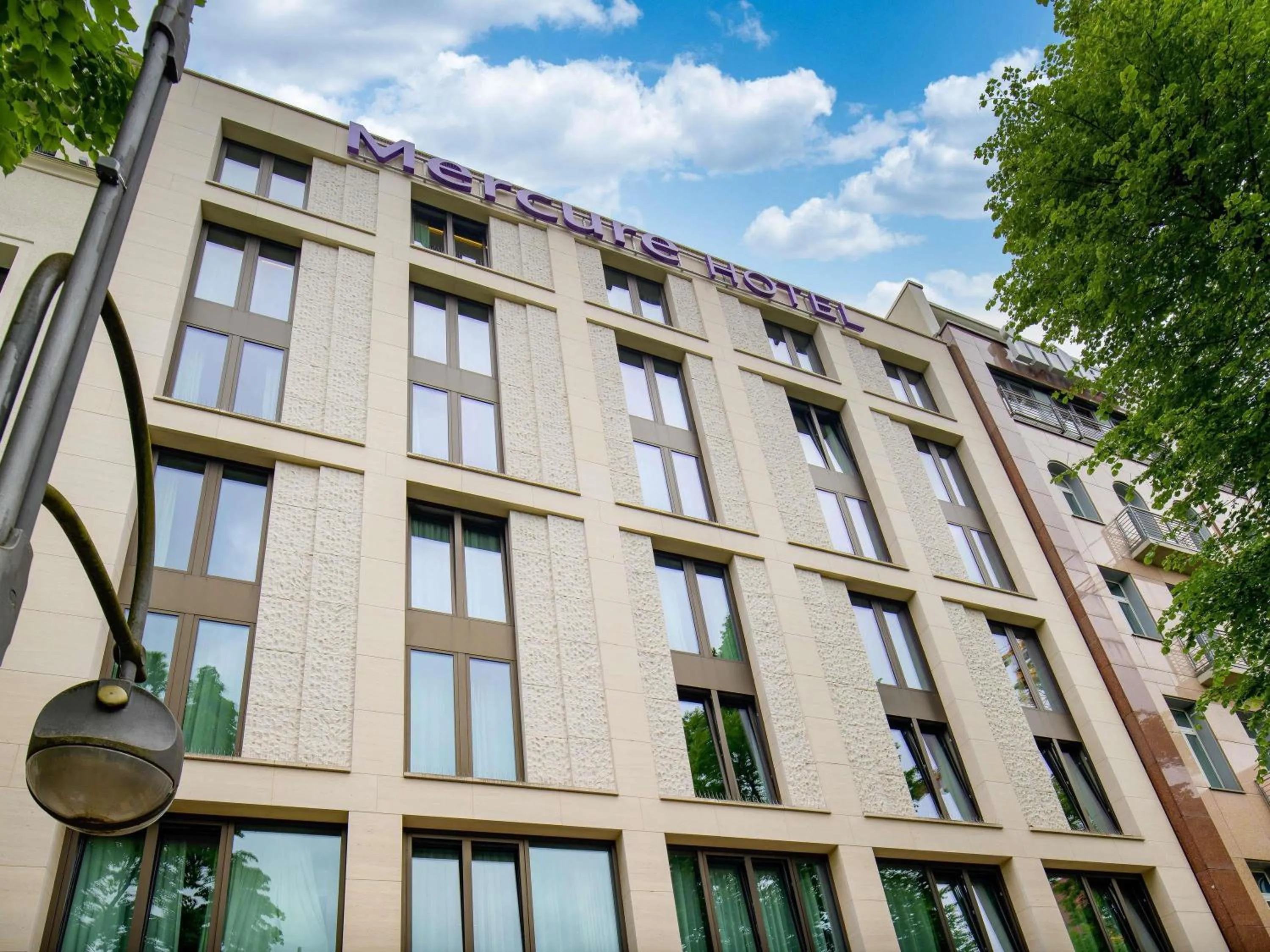 Property building in MERCURE Hotel Berlin Wittenbergplatz