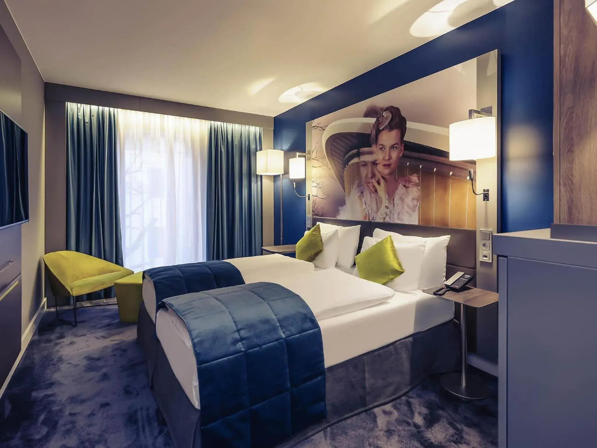 Bedroom, Bed in MERCURE Hotel Berlin Wittenbergplatz Bedroom, Bed in MERCURE Hotel Berlin Wittenbergplatz