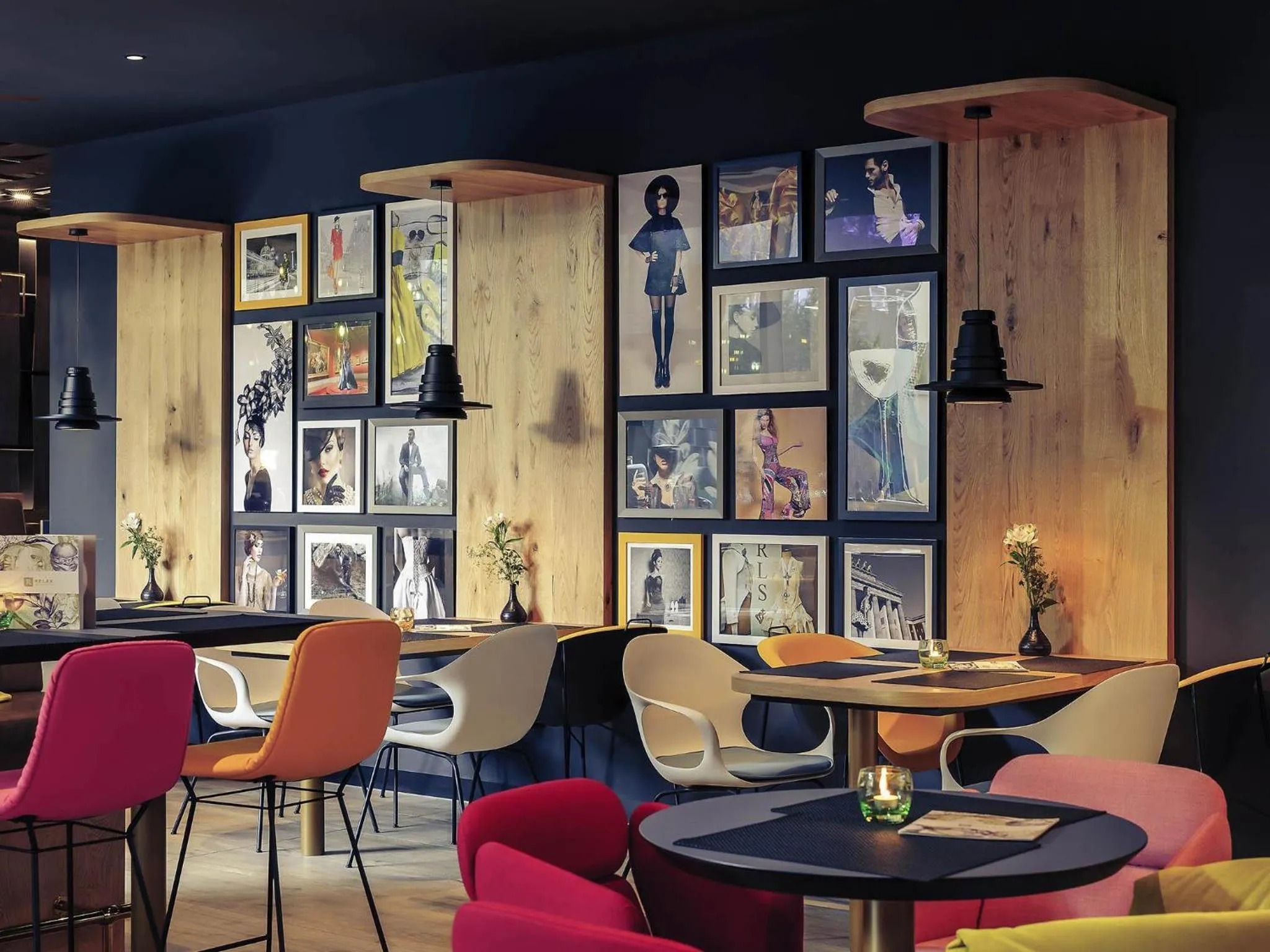 Lounge or bar in MERCURE Hotel Berlin Wittenbergplatz