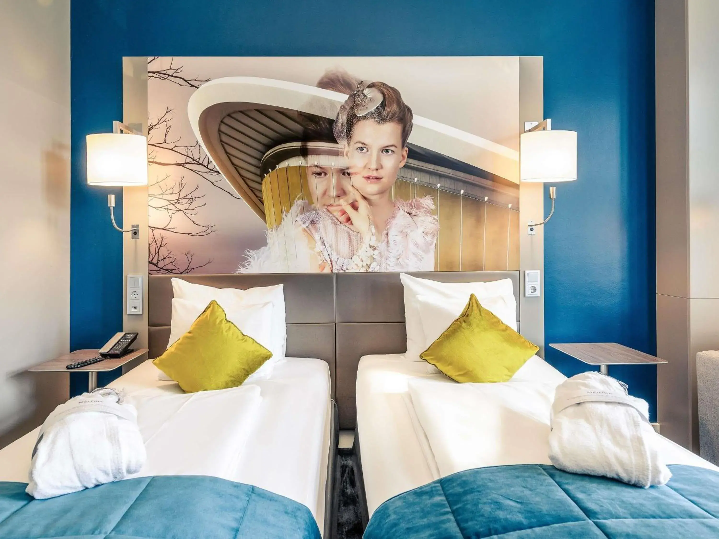 Bedroom, Bed in MERCURE Hotel Berlin Wittenbergplatz Bedroom, Bed in MERCURE Hotel Berlin Wittenbergplatz