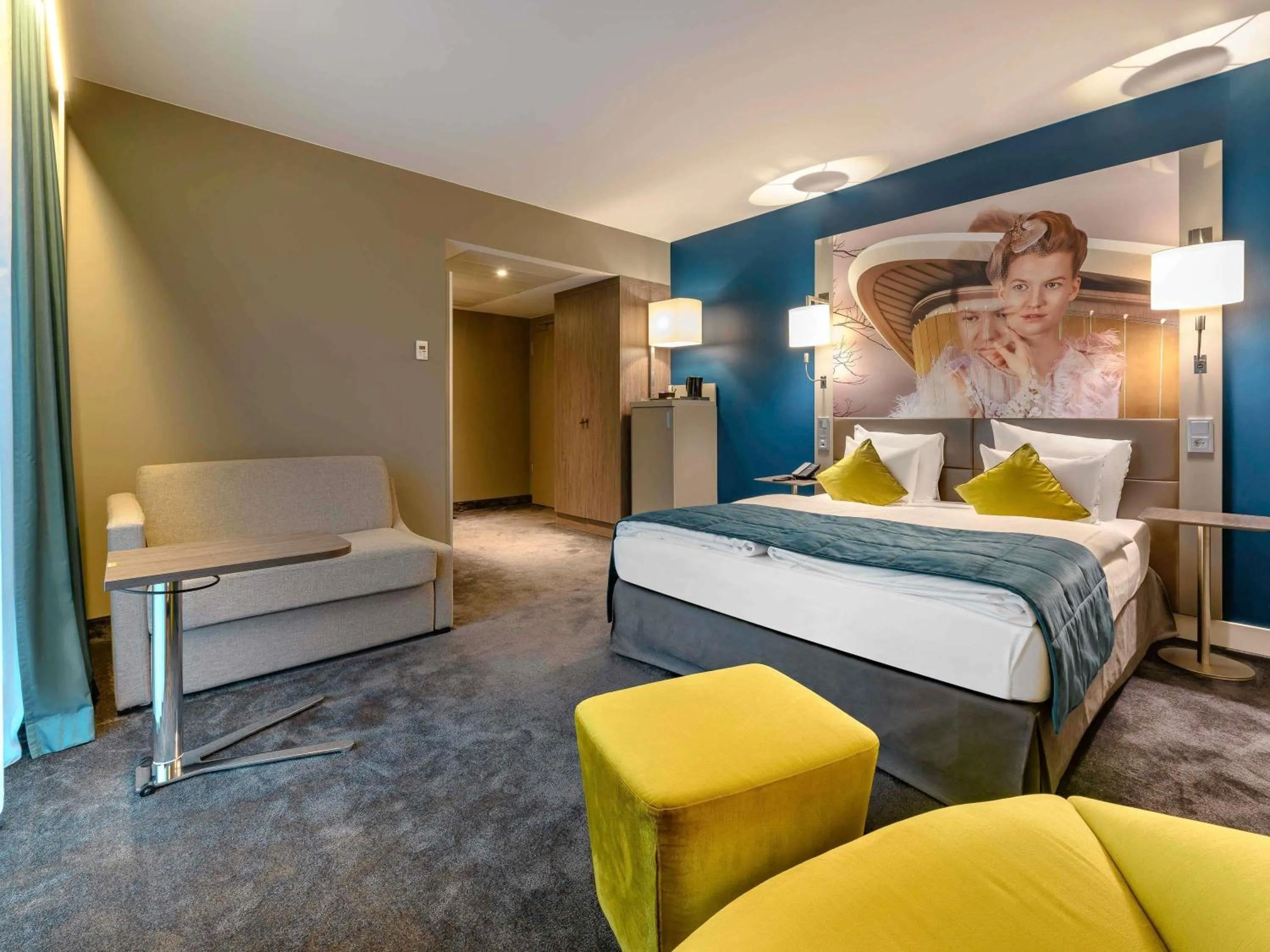 Bedroom, Bed in MERCURE Hotel Berlin Wittenbergplatz