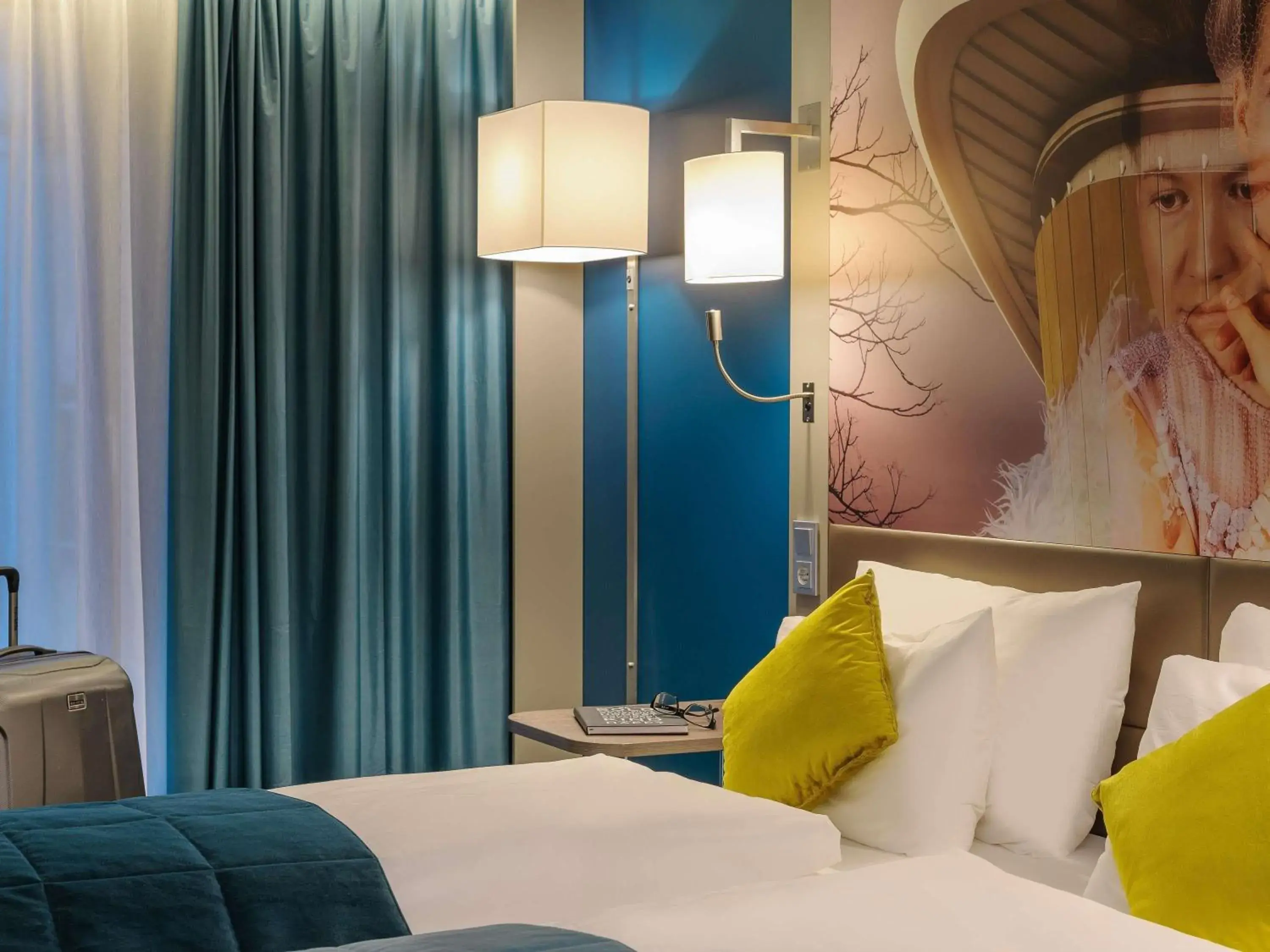 Bedroom, Bed in MERCURE Hotel Berlin Wittenbergplatz Bedroom, Bed in MERCURE Hotel Berlin Wittenbergplatz