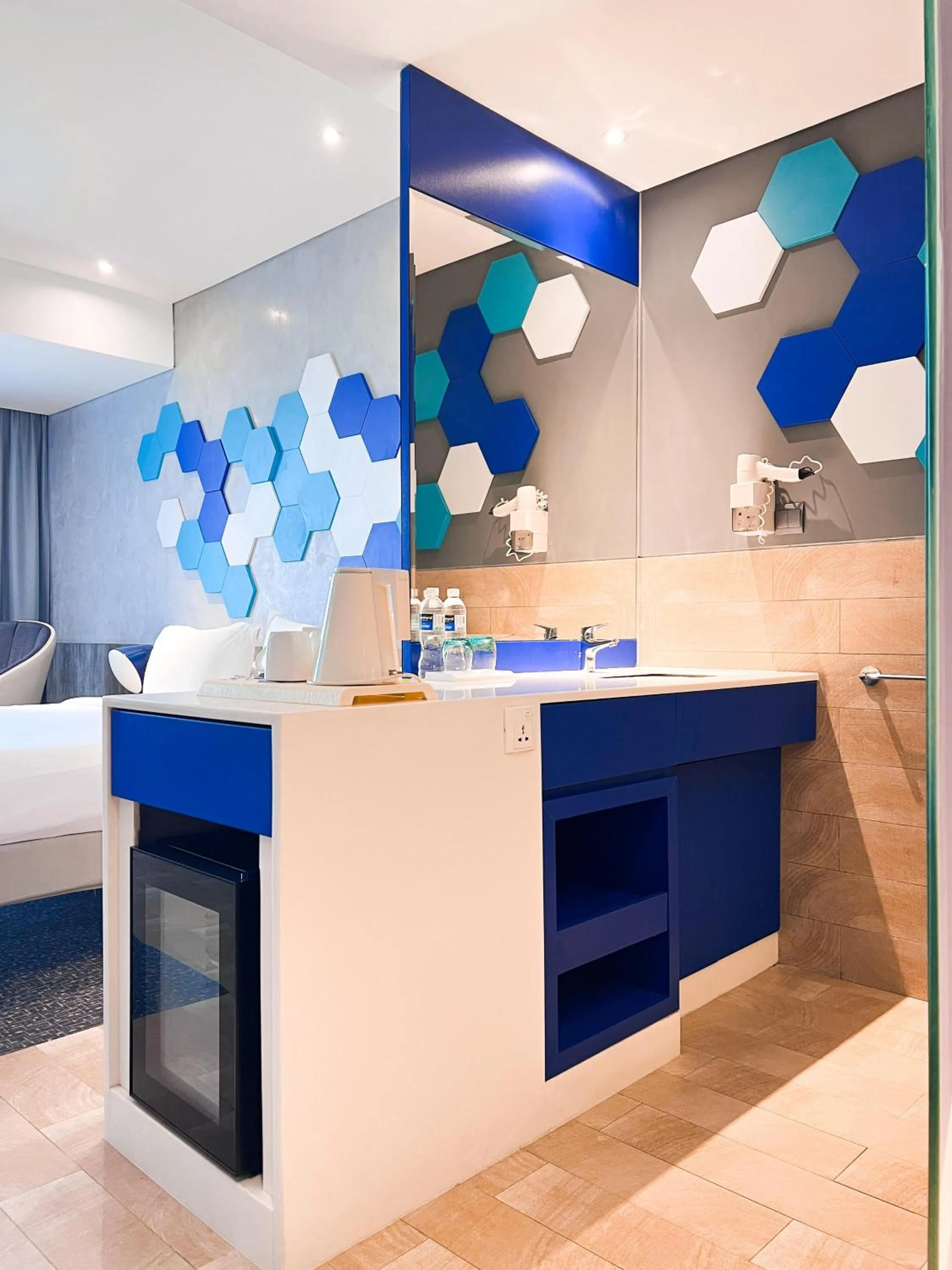 Coffee/tea facilities in ibis Styles Batam Nagoya