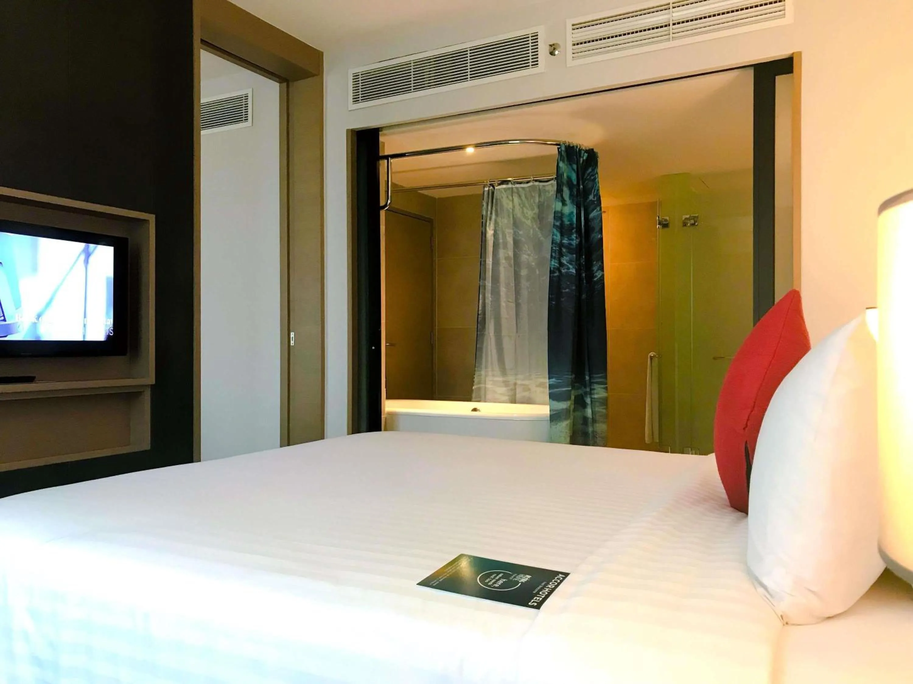 Bedroom, Bed in Mercure Kuala Lumpur Shaw Parade