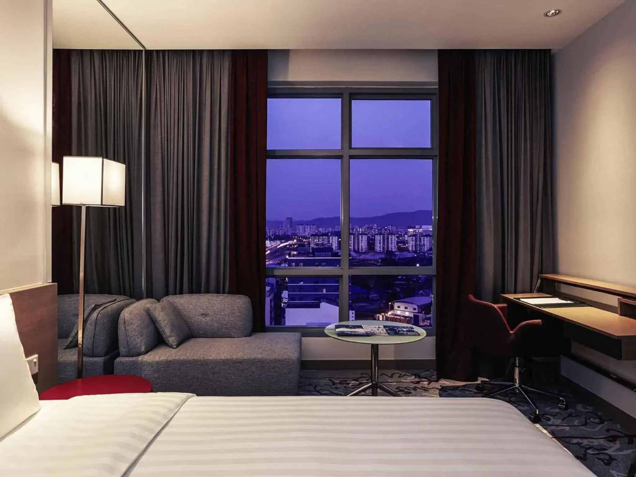 Bedroom, Bed in Mercure Kuala Lumpur Shaw Parade Bedroom, Bed in Mercure Kuala Lumpur Shaw Parade