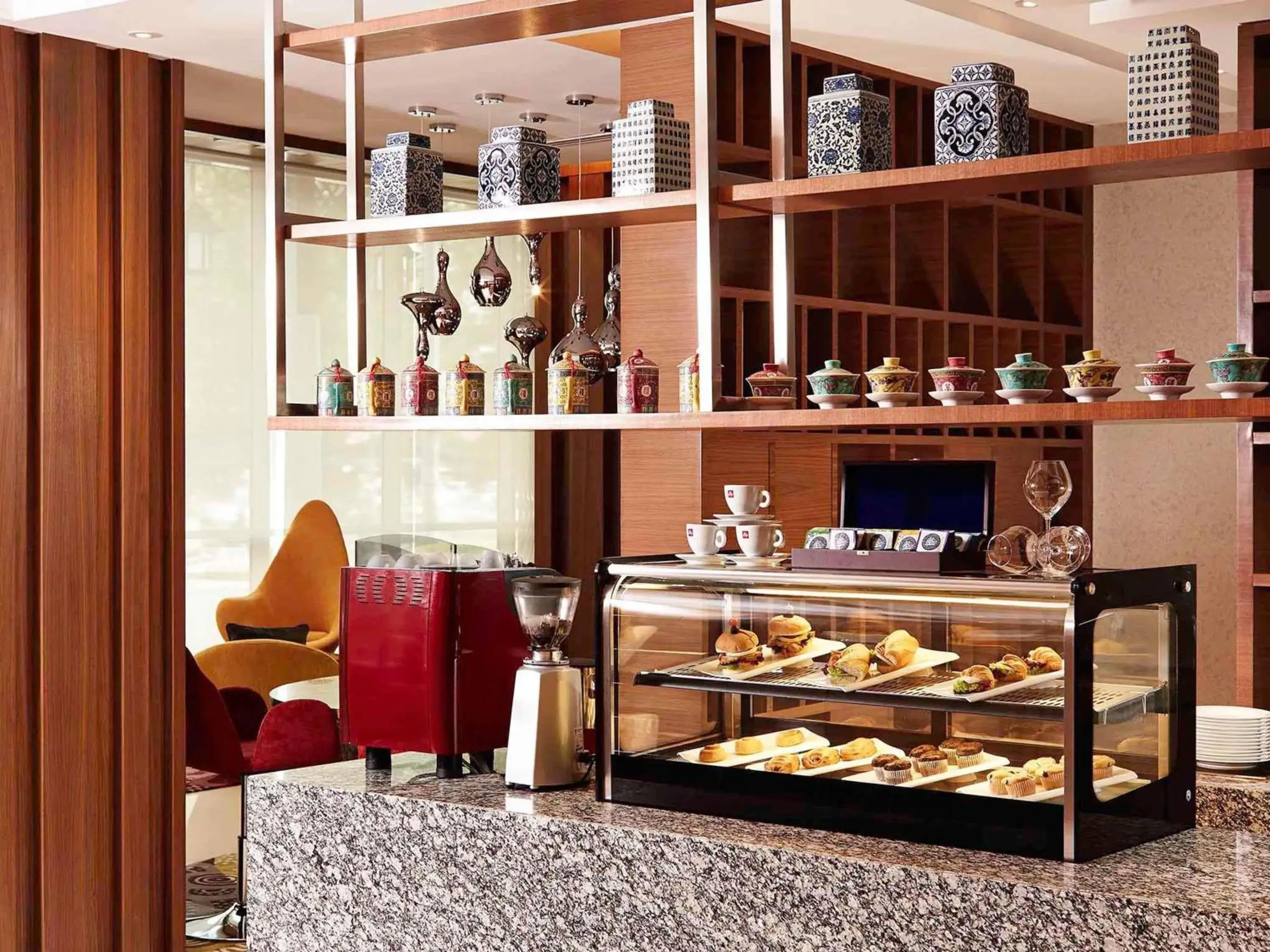 Restaurant/places to eat in Mercure Kuala Lumpur Shaw Parade Restaurant/places to eat in Mercure Kuala Lumpur Shaw Parade