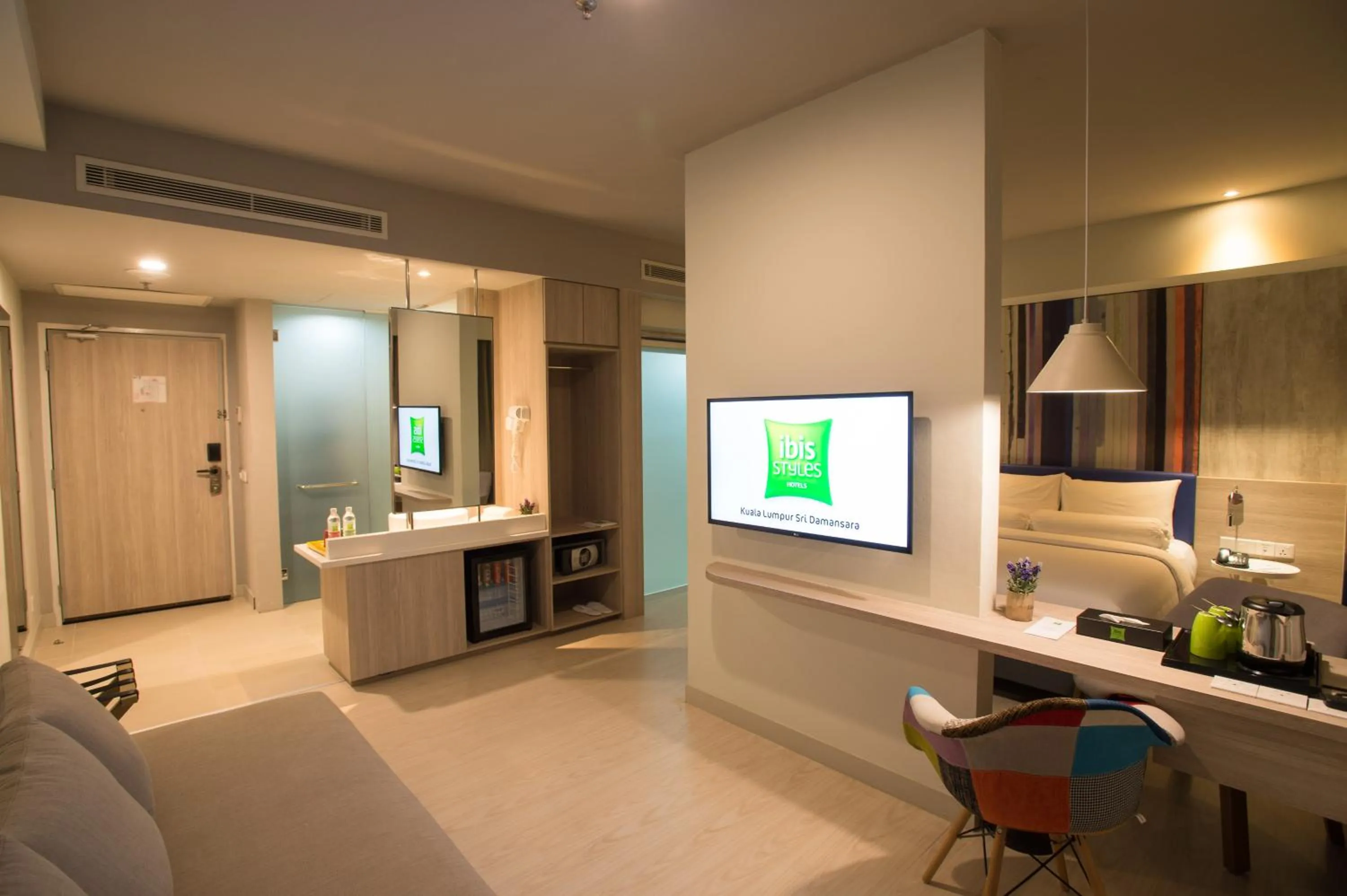 Photo of the whole room in ibis Styles Kuala Lumpur Sri Damansara
