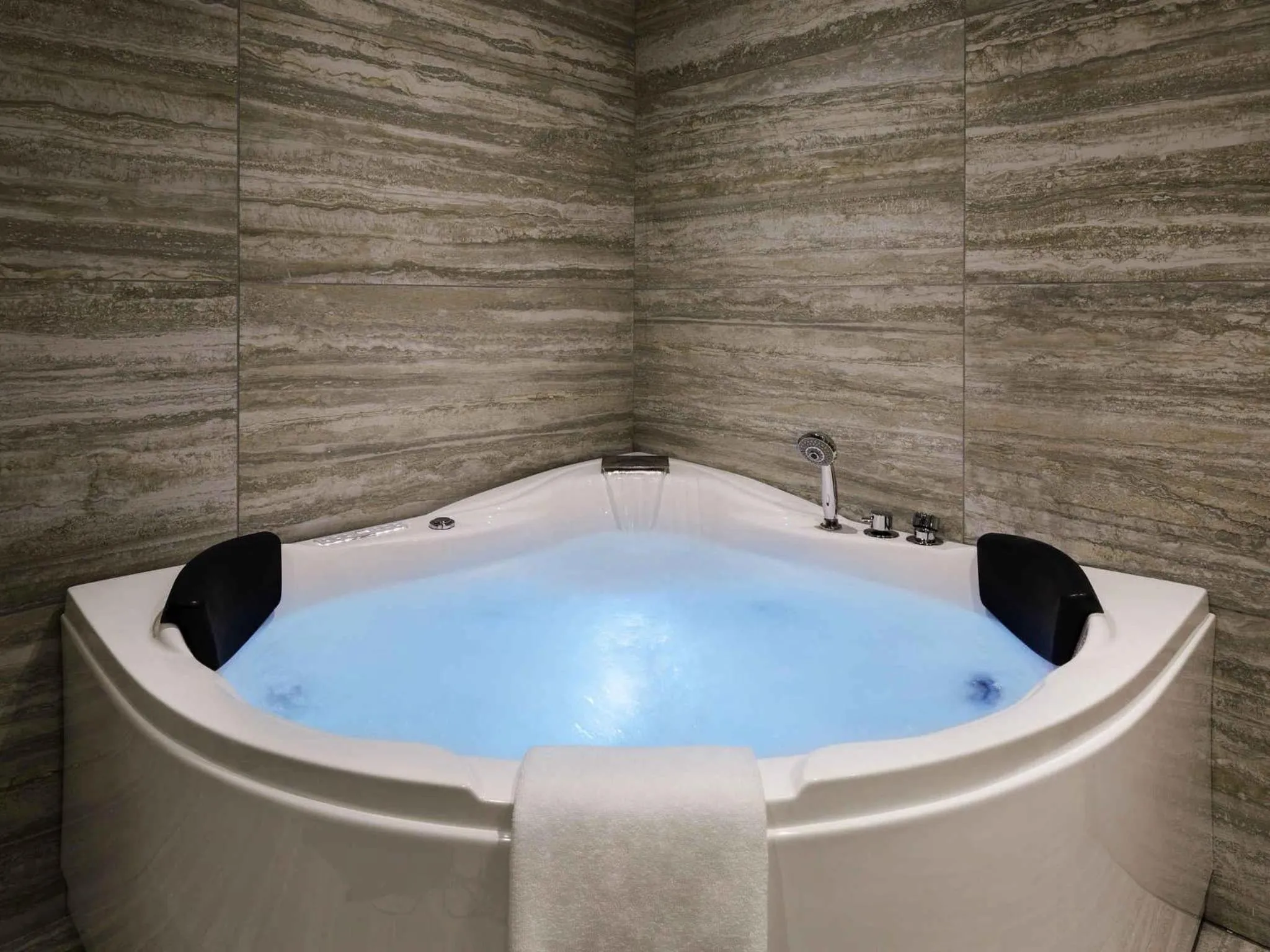 Bedroom in Novotel Jeddah Tahlia