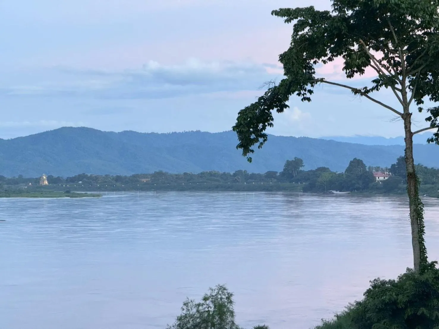 Chiangkhong Teak Garden Riverfront Onsen Hotel- SHA Extra Plus