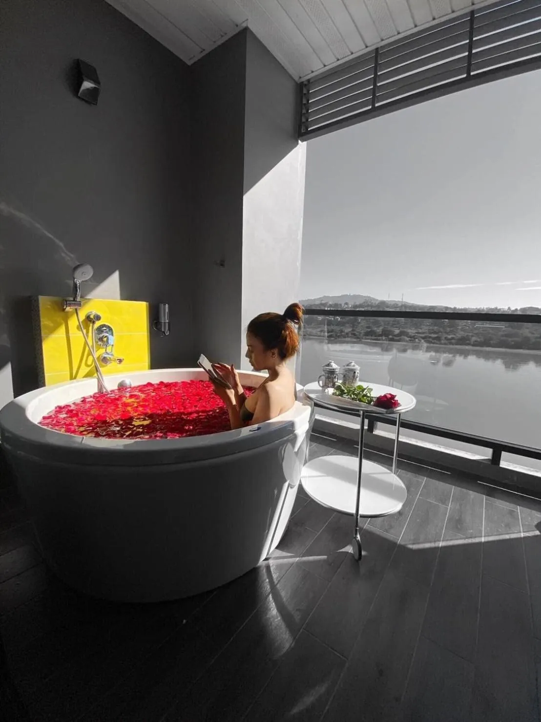 Hot Tub in Chiangkhong Teak Garden Riverfront Onsen Hotel- SHA Extra Plus