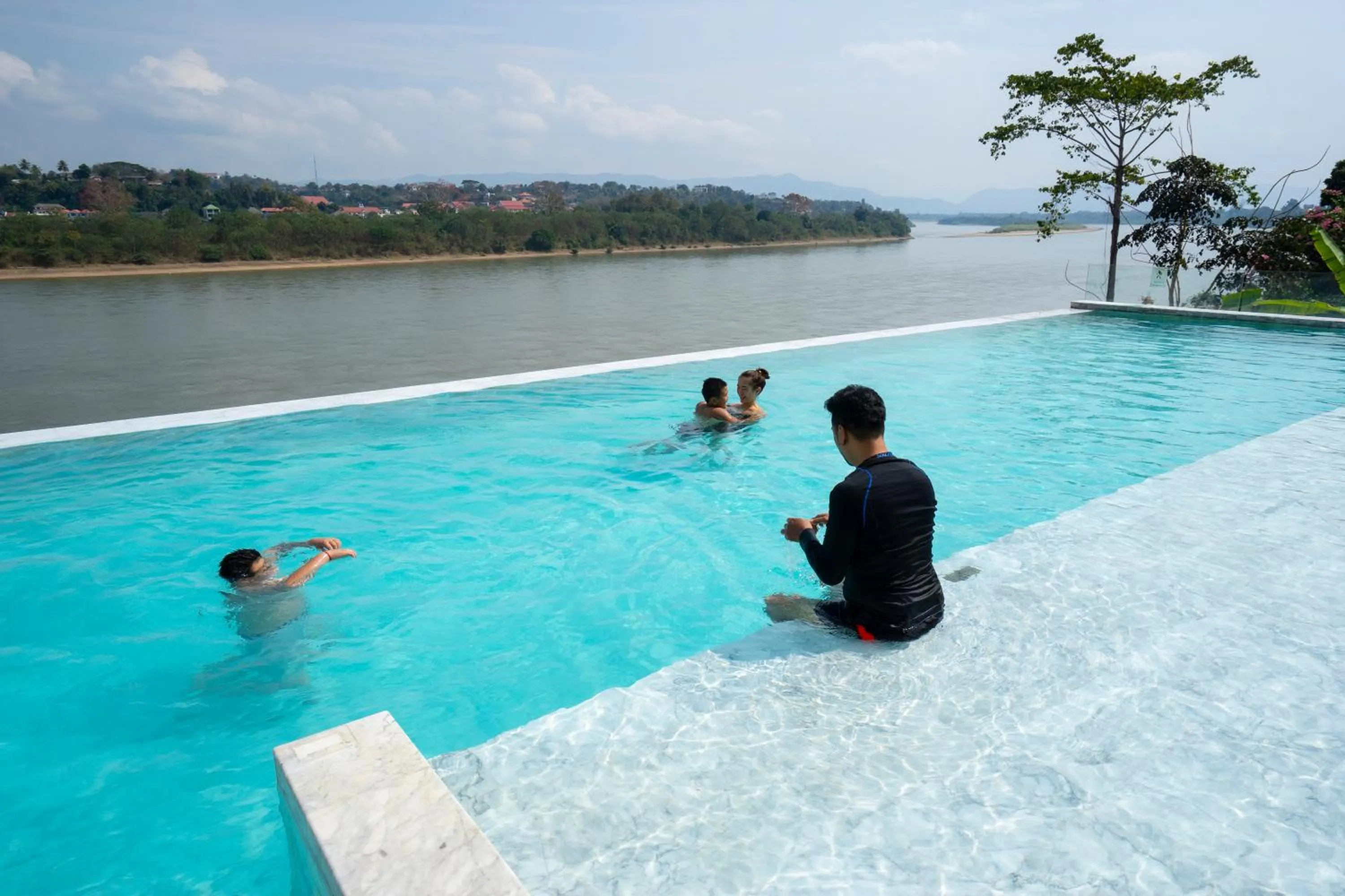 Chiangkhong Teak Garden Riverfront Onsen Hotel- SHA Extra Plus