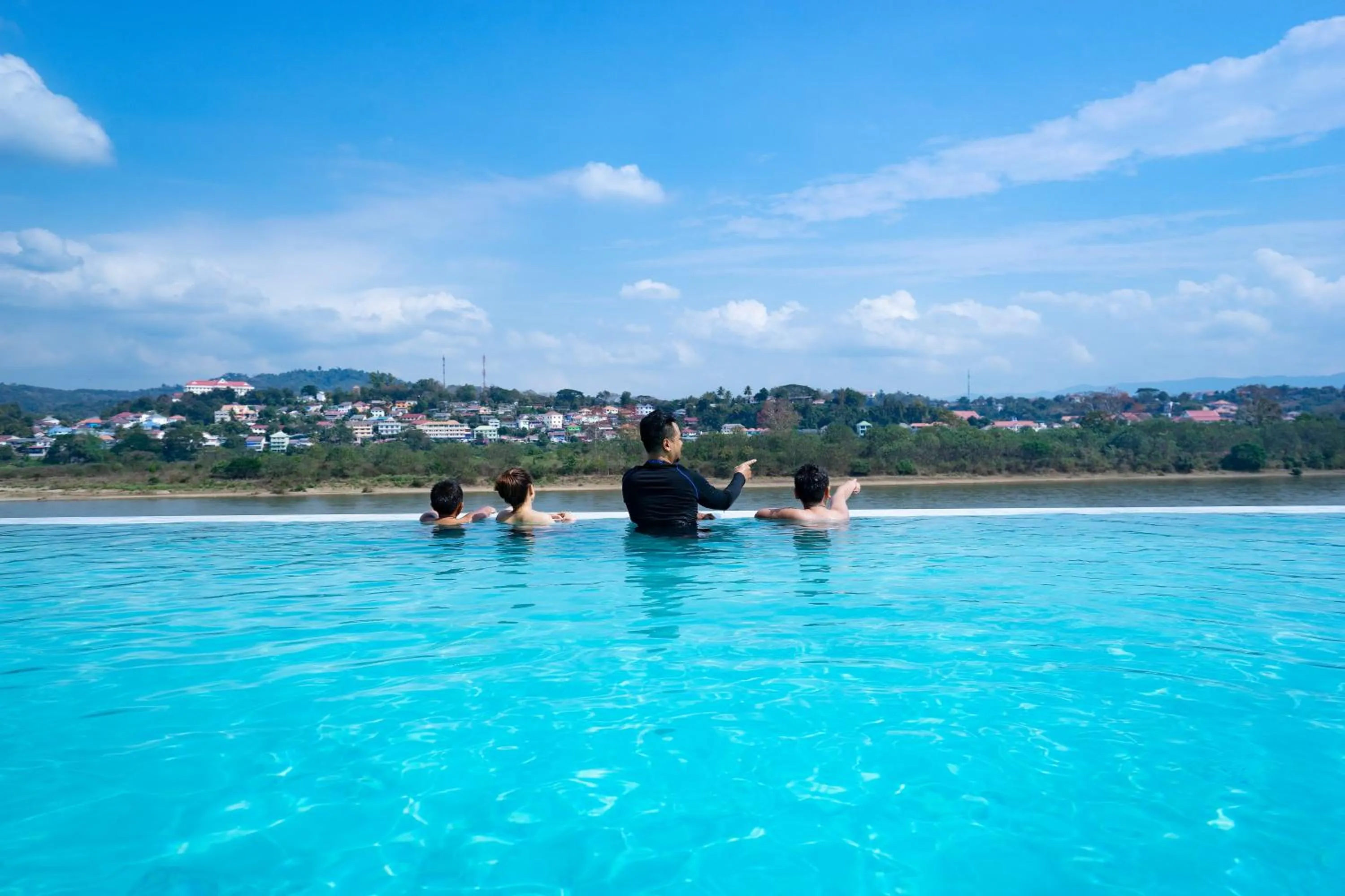 Chiangkhong Teak Garden Riverfront Onsen Hotel- SHA Extra Plus