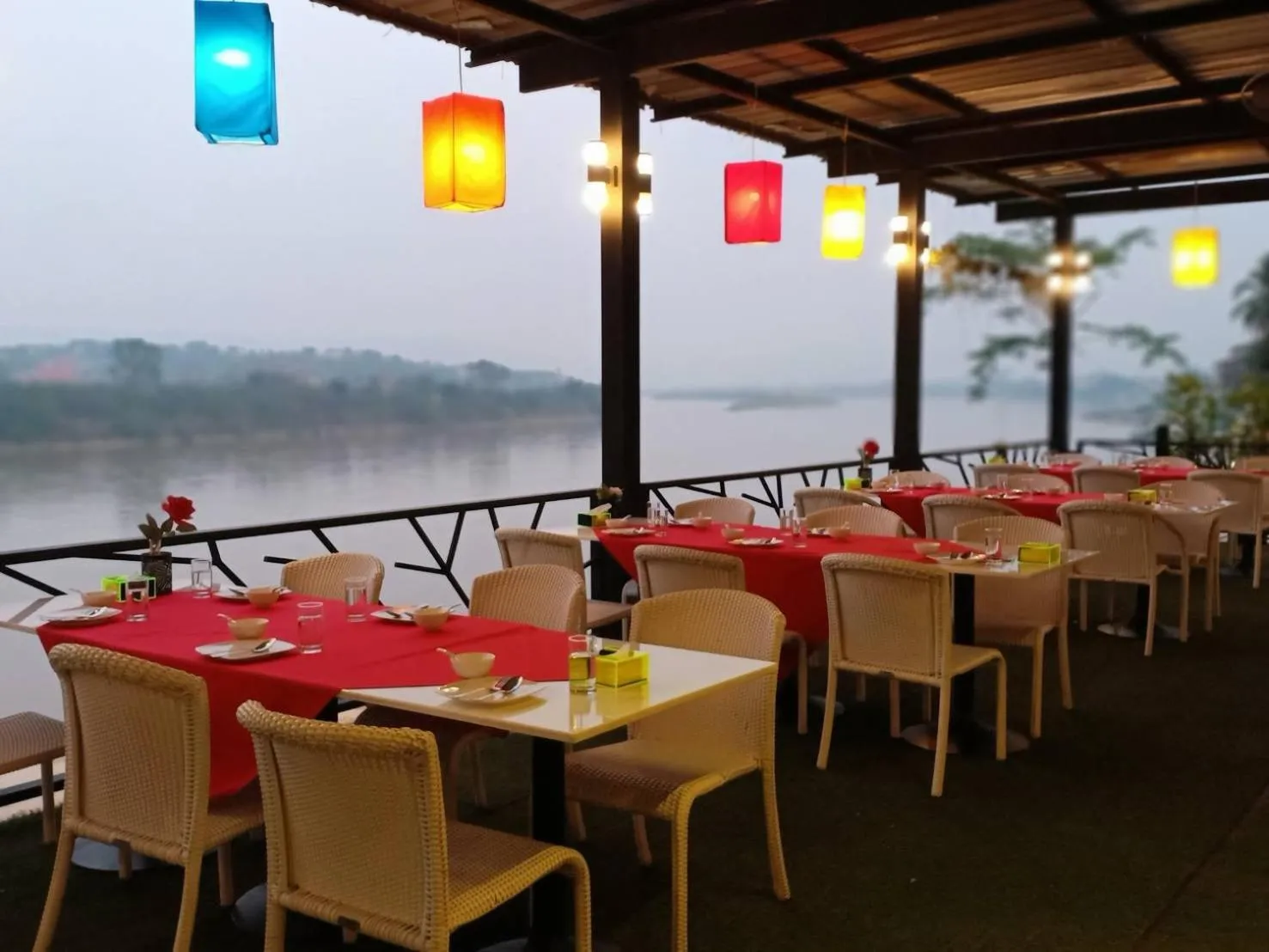 Restaurant/places to eat in Chiangkhong Teak Garden Riverfront Onsen Hotel- SHA Extra Plus