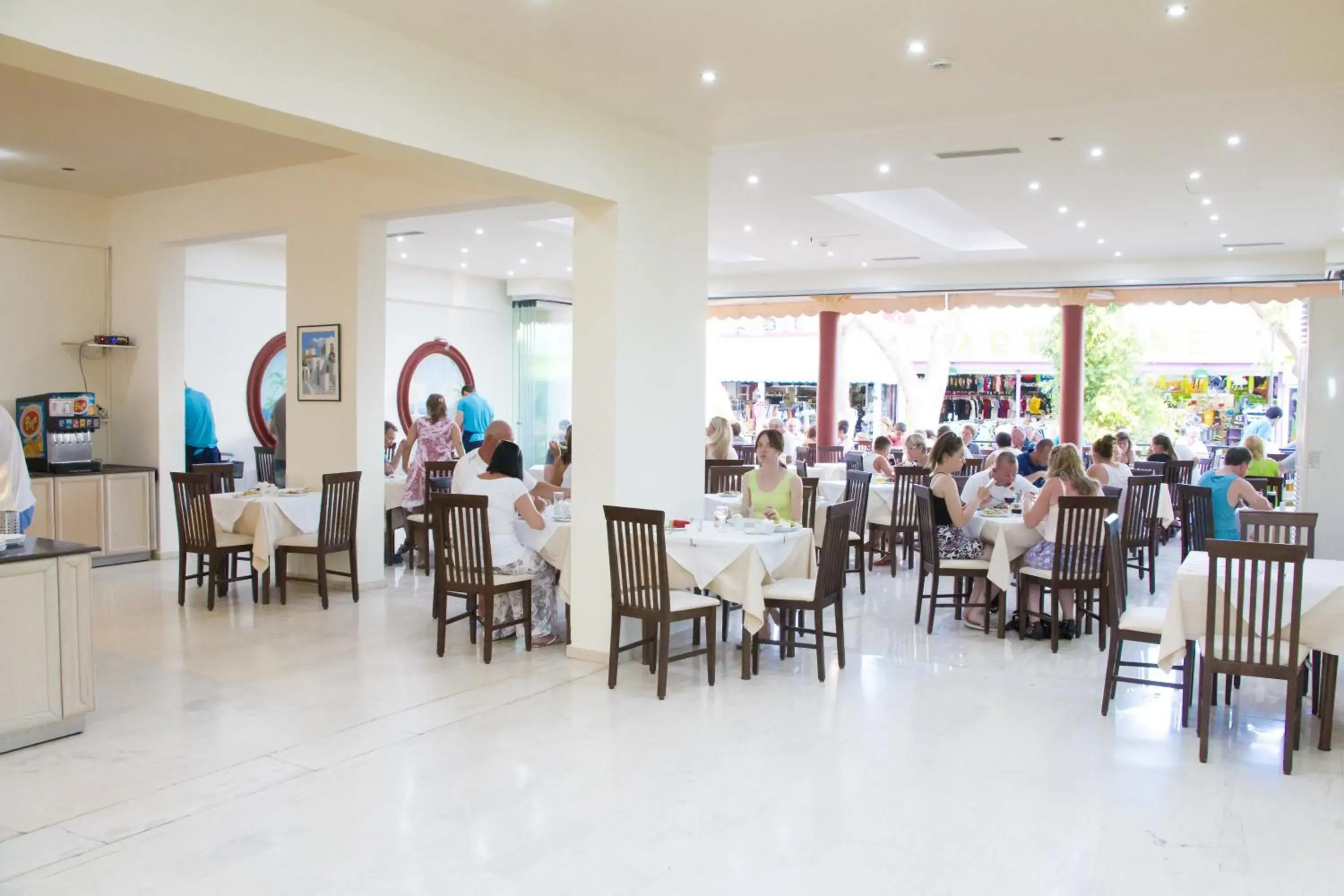 Restaurant/places to eat in Marathon Hotel - All Inclusive Restaurant/places to eat in Marathon Hotel - All Inclusive
