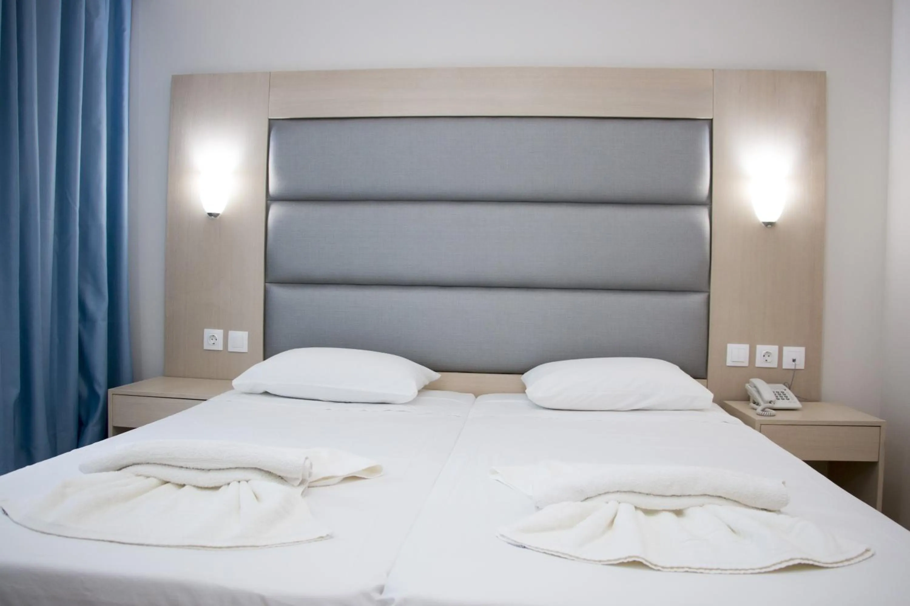 Bed in Marathon Hotel - All Inclusive