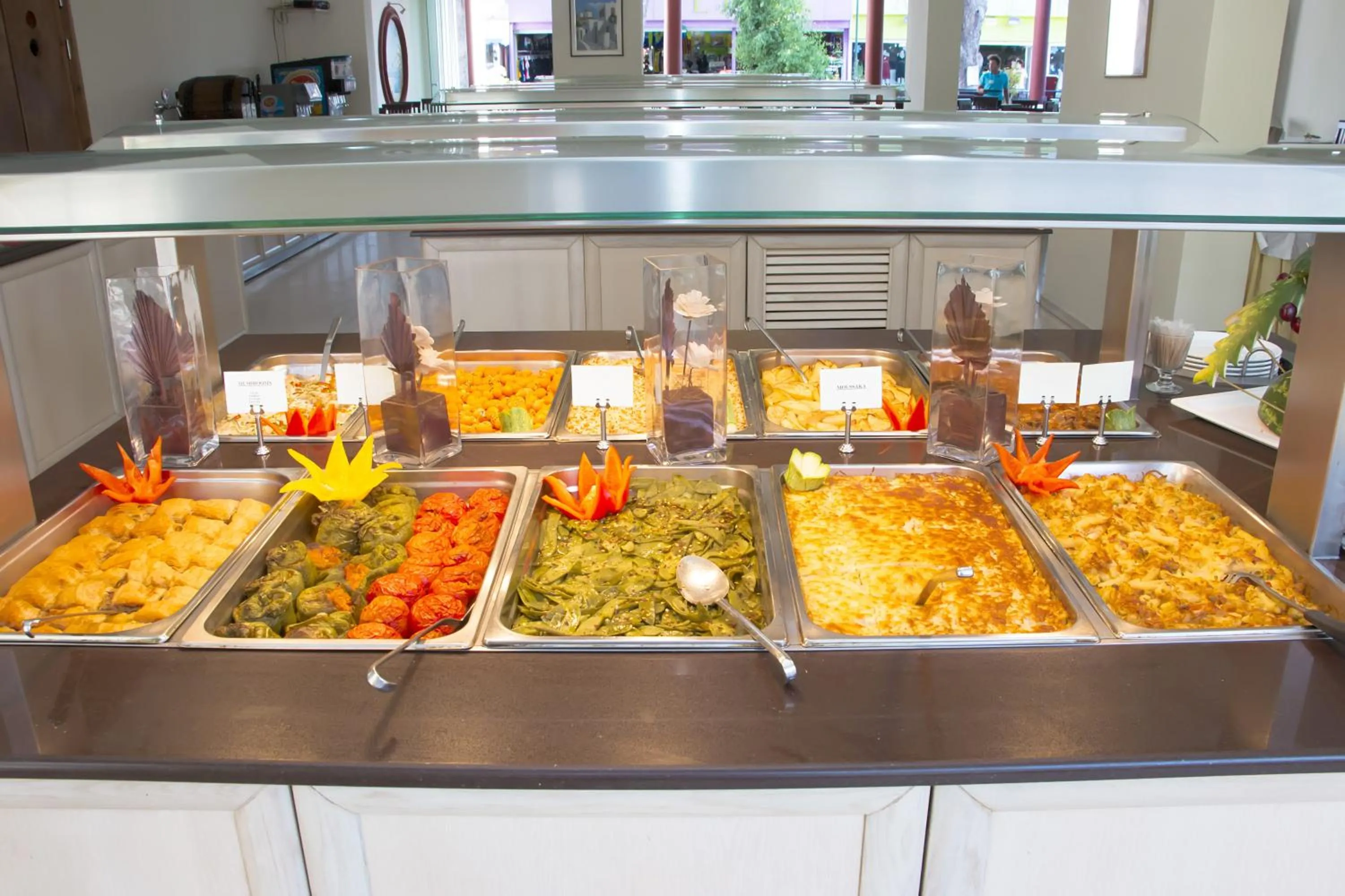 Meals in Marathon Hotel - All Inclusive