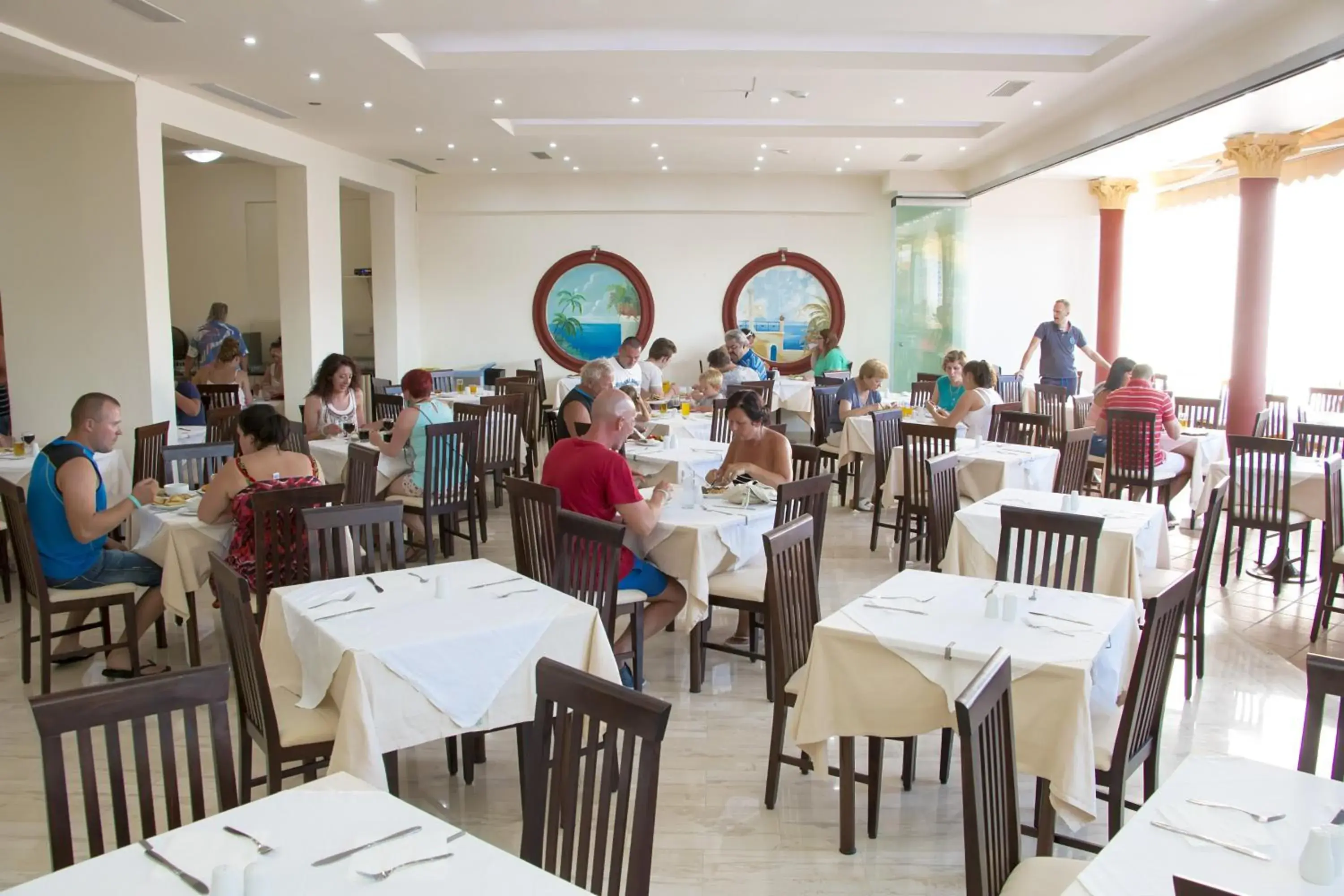 Restaurant/places to eat in Marathon Hotel - All Inclusive Restaurant/places to eat in Marathon Hotel - All Inclusive