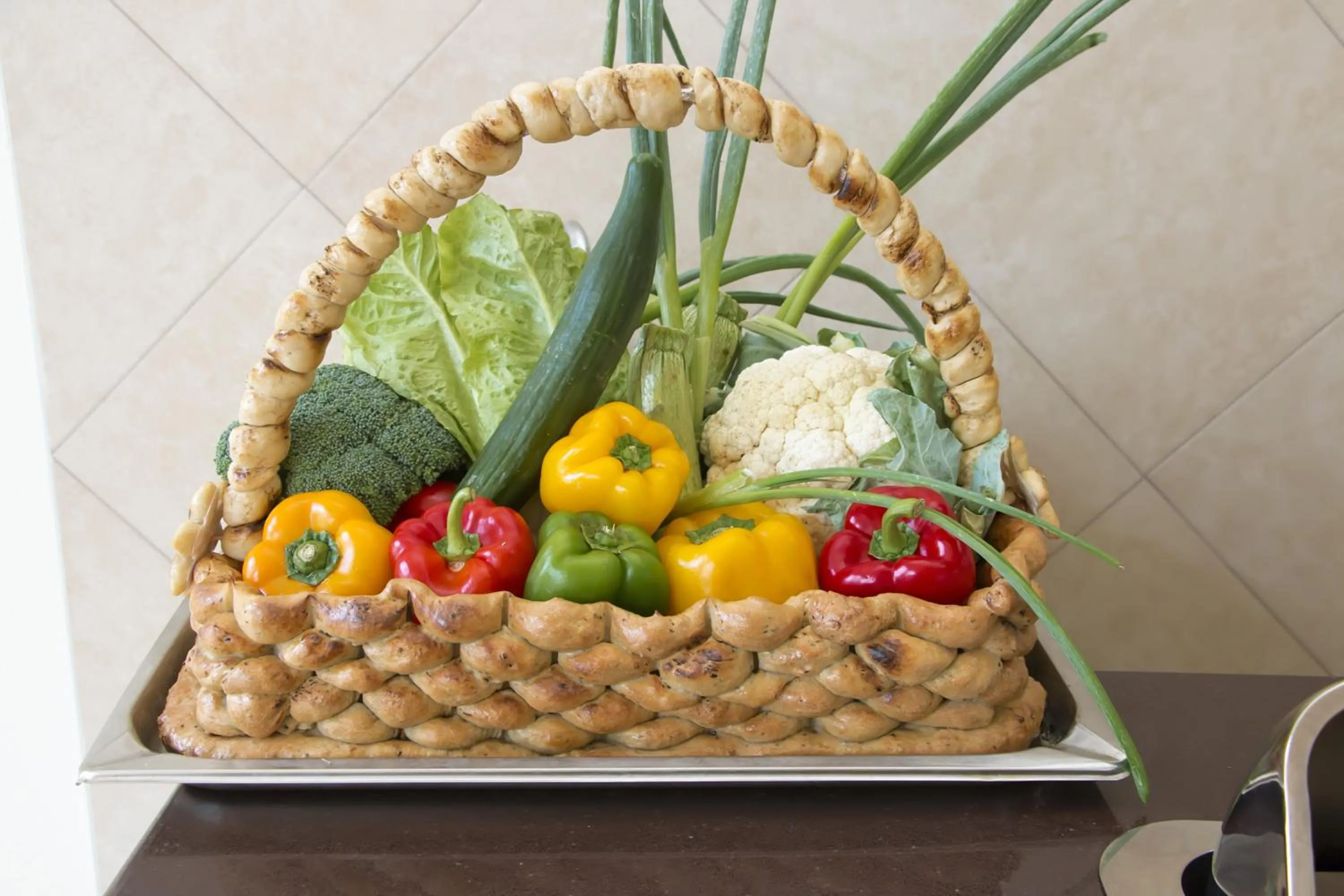 Food in Marathon Hotel - All Inclusive