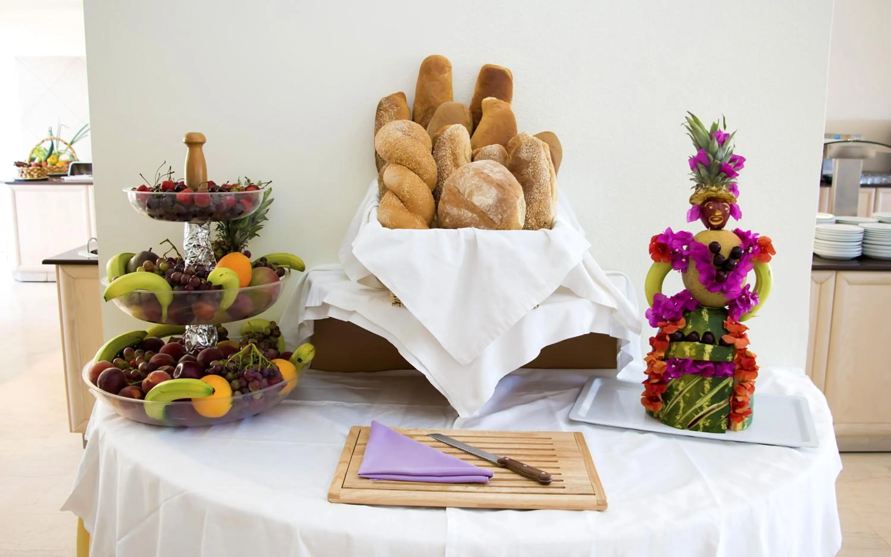 Day in Marathon Hotel - All Inclusive