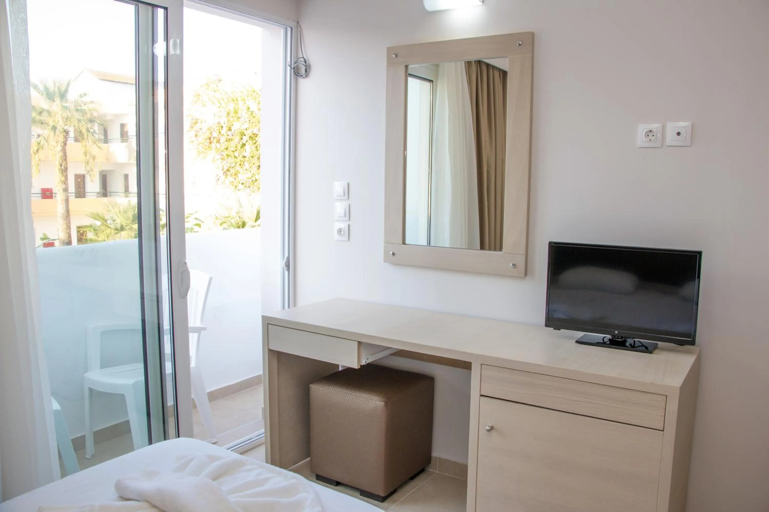 TV and multimedia in Marathon Hotel - All Inclusive