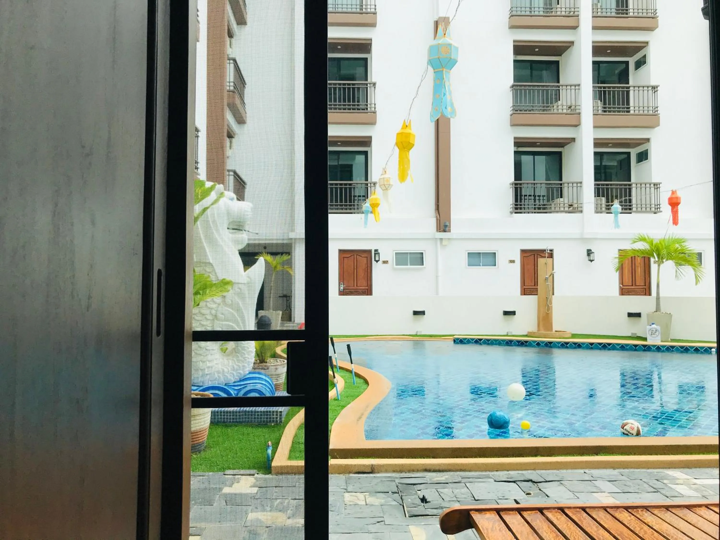 Swimming pool in Baan Sang Singh